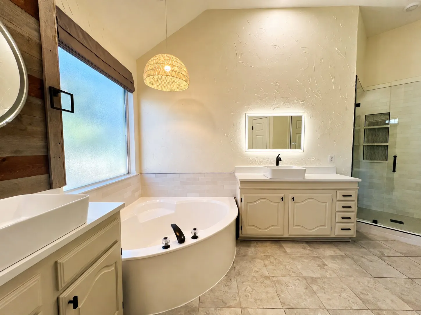 Single Family Residence For Rent in Tarrant County , 1606 Sarah Brooks Drive, Keller, Texas 76248, 4 Bedroom, 2 Bathroom, 3 Garage spaces, 2,360 Sqft, built in 1994, mls#21404957, Real Estate Agent in Keller, Homes For Rent in Tarrant county, Homes For Rent in Keller, Realtor in Keller Texas, Real Estate Brokerage Independent Realty Texas, Luminita Cordes Realtor