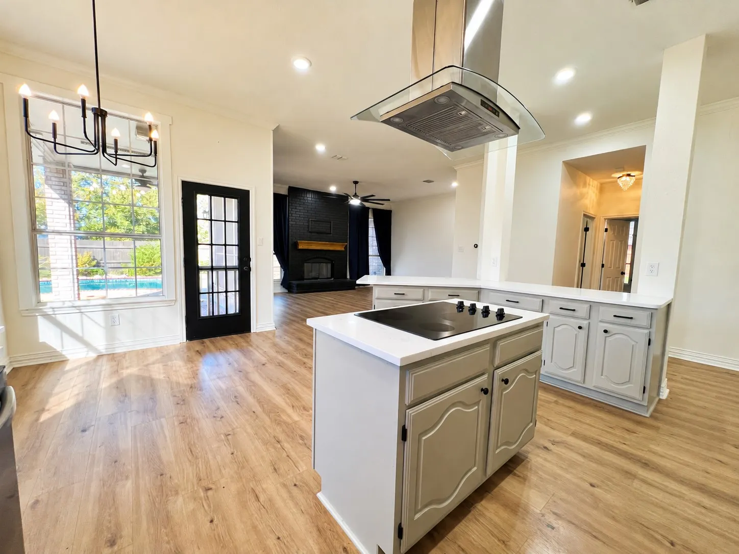 Single Family Residence For Rent in Tarrant County , 1606 Sarah Brooks Drive, Keller, Texas 76248, 4 Bedroom, 2 Bathroom, 3 Garage spaces, 2,360 Sqft, built in 1994, mls#21404957, Real Estate Agent in Keller, Homes For Rent in Tarrant county, Homes For Rent in Keller, Realtor in Keller Texas, Real Estate Brokerage Independent Realty Texas, Luminita Cordes Realtor