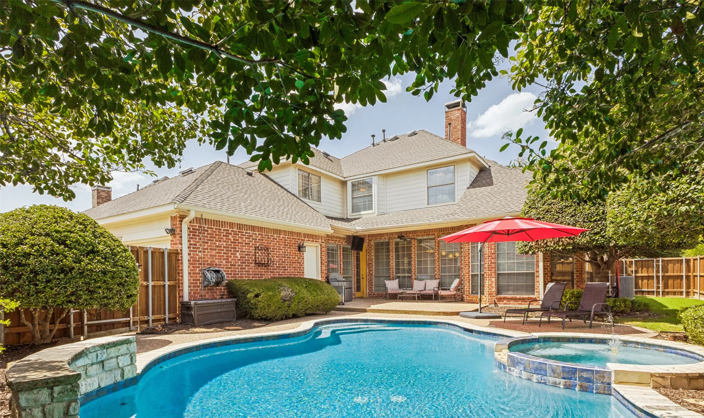 Backyard pool and spa