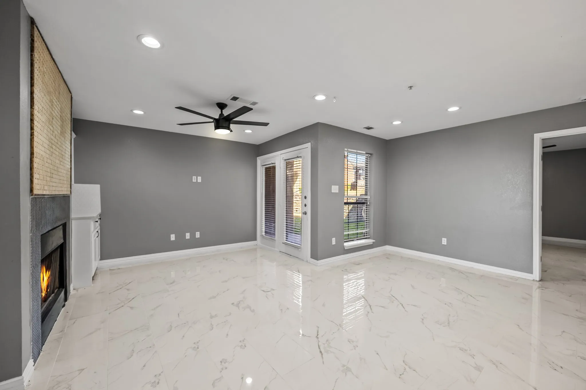 Condominium For Sale in Dallas County , 5905 Lake Hubbard Parkway 152, Garland, Texas 75043, 2 Bedroom, 2 Bathroom, Garage spaces, 916 Sqft, built in 2008, mls#21403958, Real Estate Agent in Garland, Homes For Sale in Dallas county, Homes For Sale in Garland, Realtor in Garland Texas, Real Estate Brokerage Independent Realty Texas, Luminita Cordes Realtor