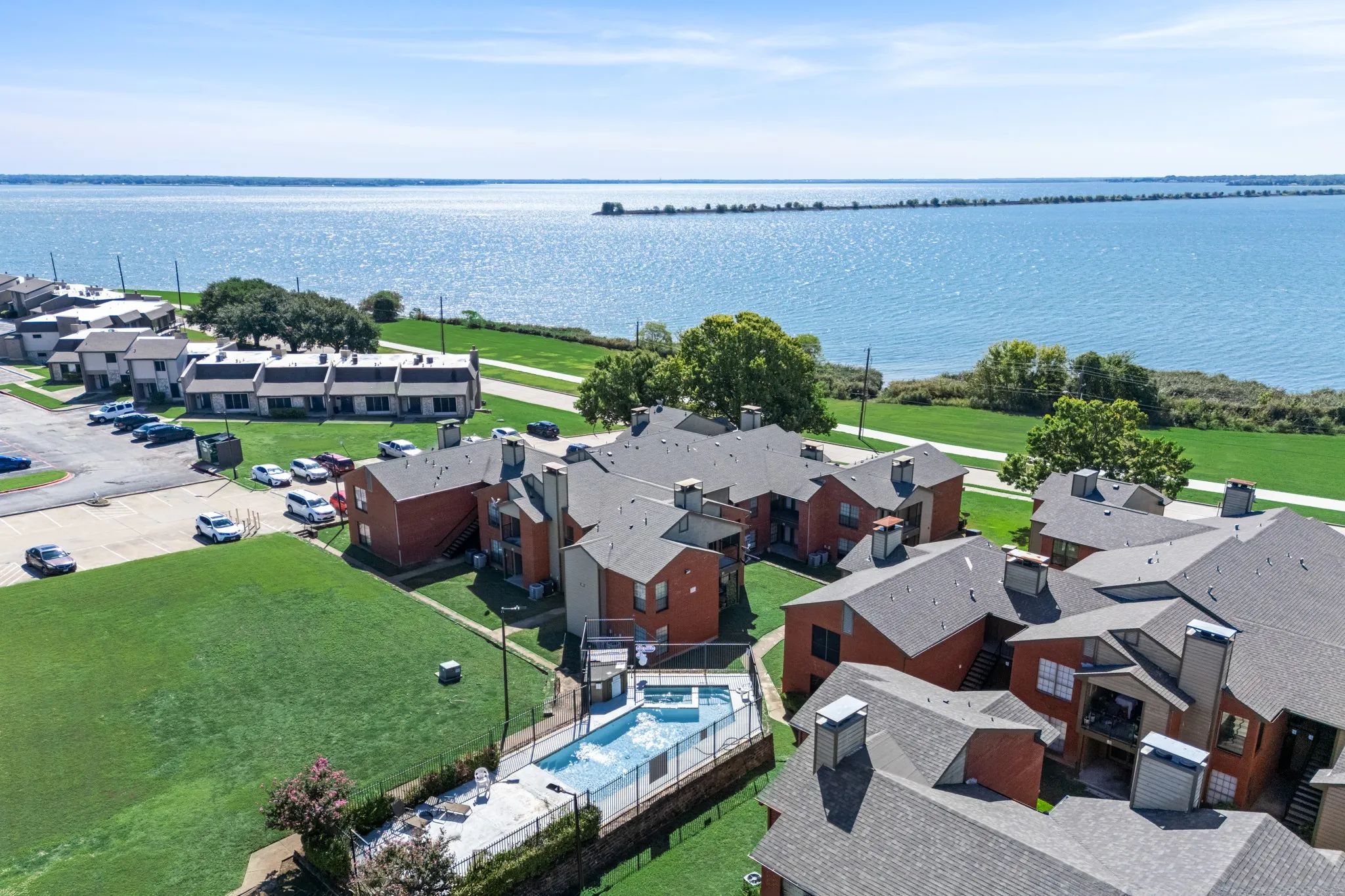 Condominium For Sale in Dallas County , 5905 Lake Hubbard Parkway 152, Garland, Texas 75043, 2 Bedroom, 2 Bathroom, Garage spaces, 916 Sqft, built in 2008, mls#21403958, Real Estate Agent in Garland, Homes For Sale in Dallas county, Homes For Sale in Garland, Realtor in Garland Texas, Real Estate Brokerage Independent Realty Texas, Luminita Cordes Realtor