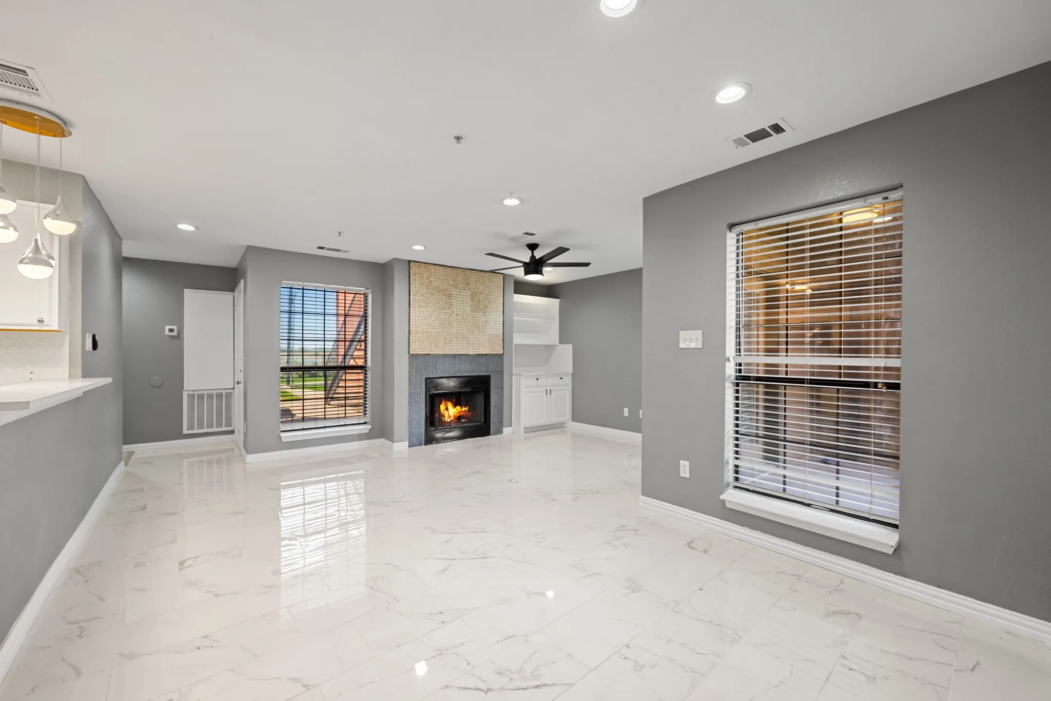 Condominium For Sale in Dallas County , 5905 Lake Hubbard Parkway 152, Garland, Texas 75043, 2 Bedroom, 2 Bathroom, Garage spaces, 916 Sqft, built in 2008, mls#21403958, Real Estate Agent in Garland, Homes For Sale in Dallas county, Homes For Sale in Garland, Realtor in Garland Texas, Real Estate Brokerage Independent Realty Texas, Luminita Cordes Realtor