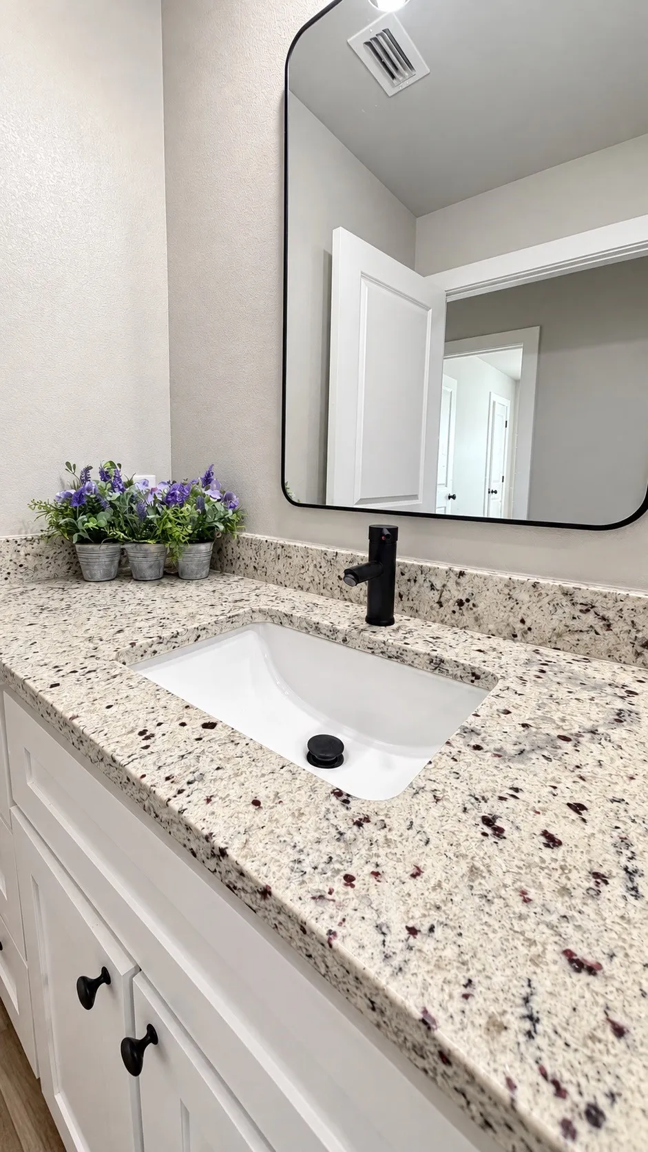 Single Family Residence For Rent in Taylor County , 429 Goa Way, Abilene, Texas 79602, 3 Bedroom, 2 Bathroom, 1 Garage spaces, 1,198 Sqft, built in 2025, mls#21404967, Real Estate Agent in Abilene, Homes For Rent in Taylor county, Homes For Rent in Abilene, Realtor in Abilene Texas, Real Estate Brokerage Independent Realty Texas, Luminita Cordes Realtor