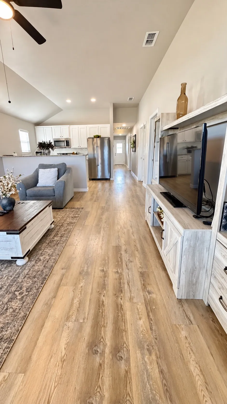 Single Family Residence For Rent in Taylor County , 429 Goa Way, Abilene, Texas 79602, 3 Bedroom, 2 Bathroom, 1 Garage spaces, 1,198 Sqft, built in 2025, mls#21404967, Real Estate Agent in Abilene, Homes For Rent in Taylor county, Homes For Rent in Abilene, Realtor in Abilene Texas, Real Estate Brokerage Independent Realty Texas, Luminita Cordes Realtor