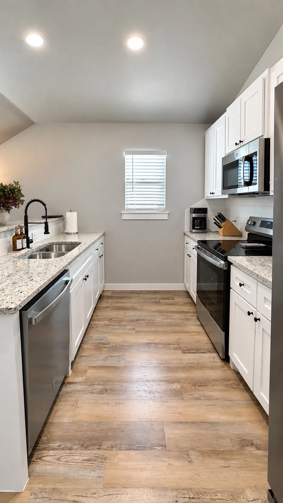 Single Family Residence For Rent in Taylor County , 429 Goa Way, Abilene, Texas 79602, 3 Bedroom, 2 Bathroom, 1 Garage spaces, 1,198 Sqft, built in 2025, mls#21404967, Real Estate Agent in Abilene, Homes For Rent in Taylor county, Homes For Rent in Abilene, Realtor in Abilene Texas, Real Estate Brokerage Independent Realty Texas, Luminita Cordes Realtor