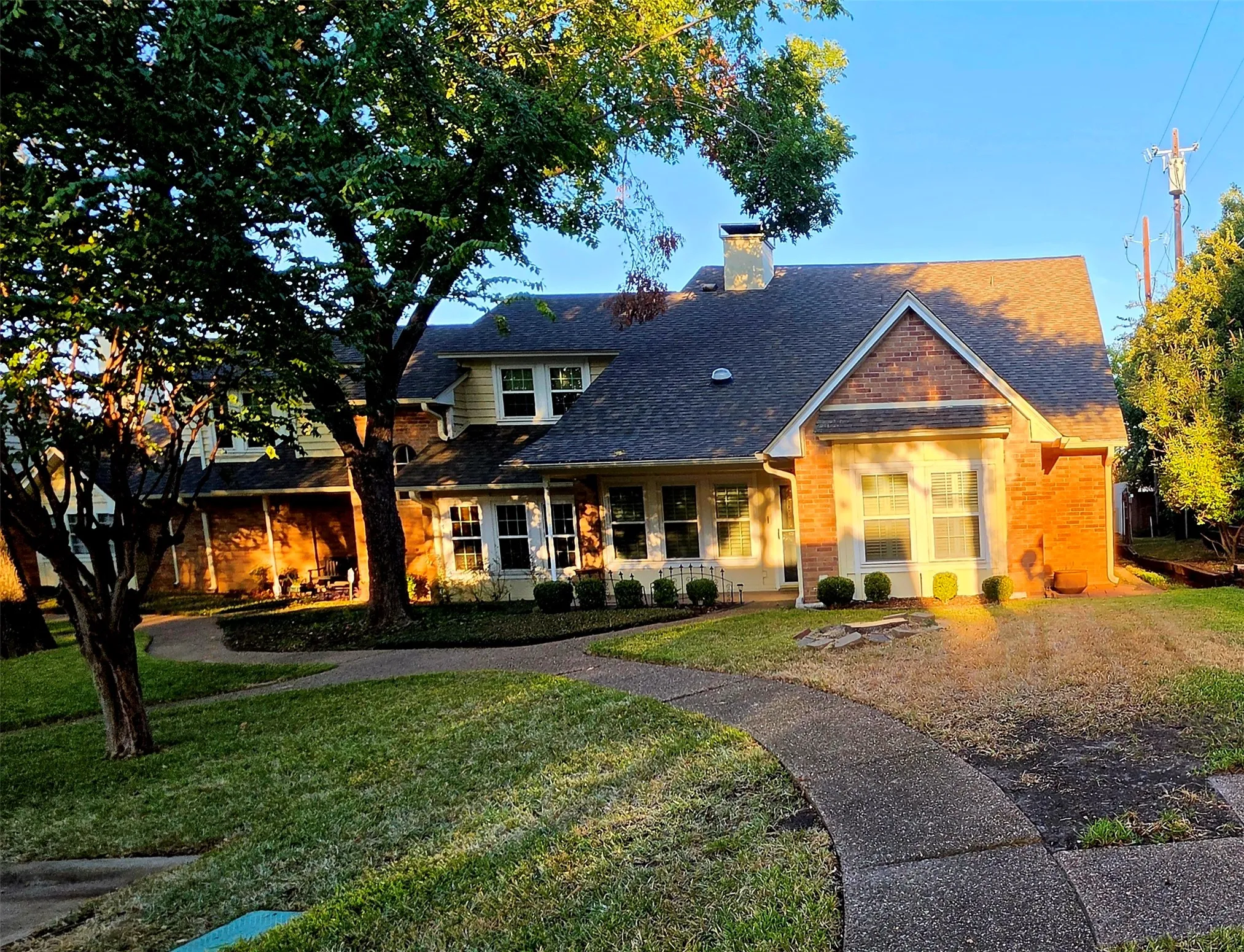 Townhouse For Rent in Tarrant County , 3611 Soft Wind Court, Grapevine, Texas 76051, 2 Bedroom, 4 Bathroom, 2 Garage spaces, 2,052 Sqft, built in 1985, mls#21404890, Real Estate Agent in Grapevine, Homes For Rent in Tarrant county, Homes For Rent in Grapevine, Realtor in Grapevine Texas, Real Estate Brokerage Independent Realty Texas, Luminita Cordes Realtor