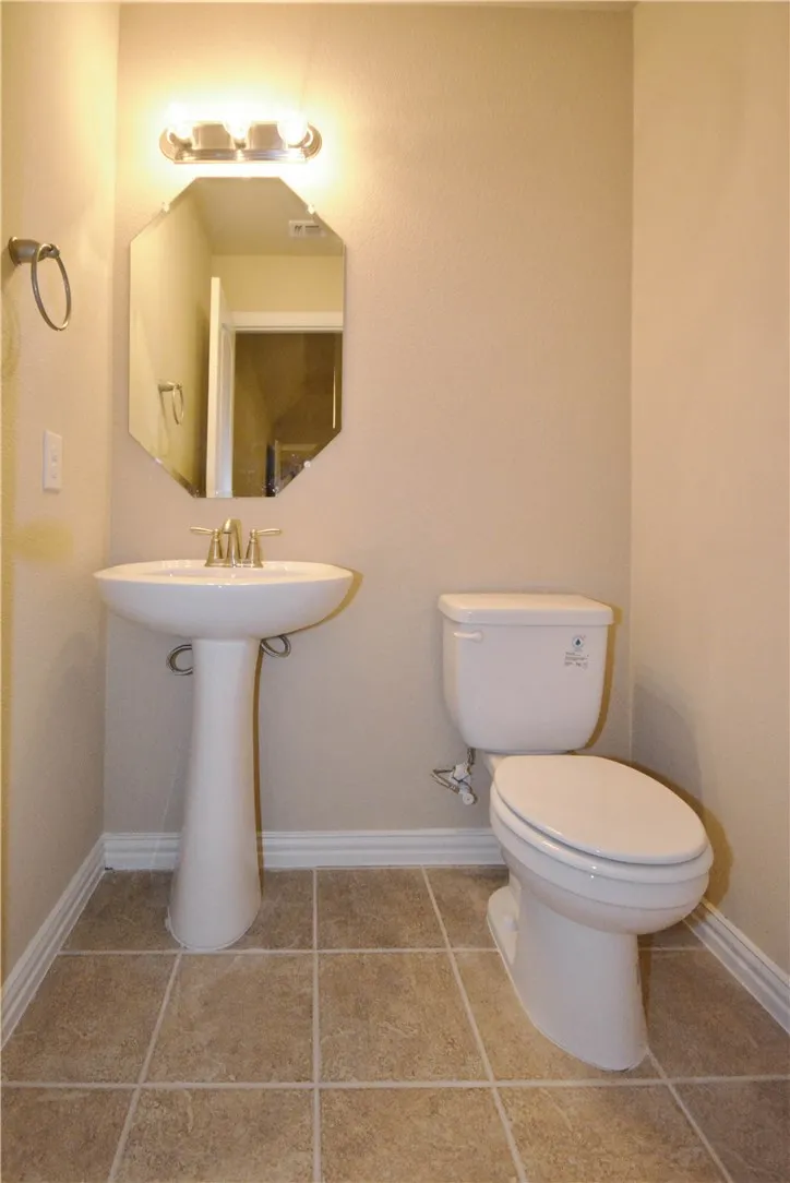 Single Family Residence For Rent in Ellis County , 118 Eagle Feather, Waxahachie, Texas 75165, 4 Bedroom, 3 Bathroom, 2 Garage spaces, 2,574 Sqft, built in 2016, mls#21404970, Real Estate Agent in Waxahachie, Homes For Rent in Ellis county, Homes For Rent in Waxahachie, Realtor in Waxahachie Texas, Real Estate Brokerage Independent Realty Texas, Luminita Cordes Realtor