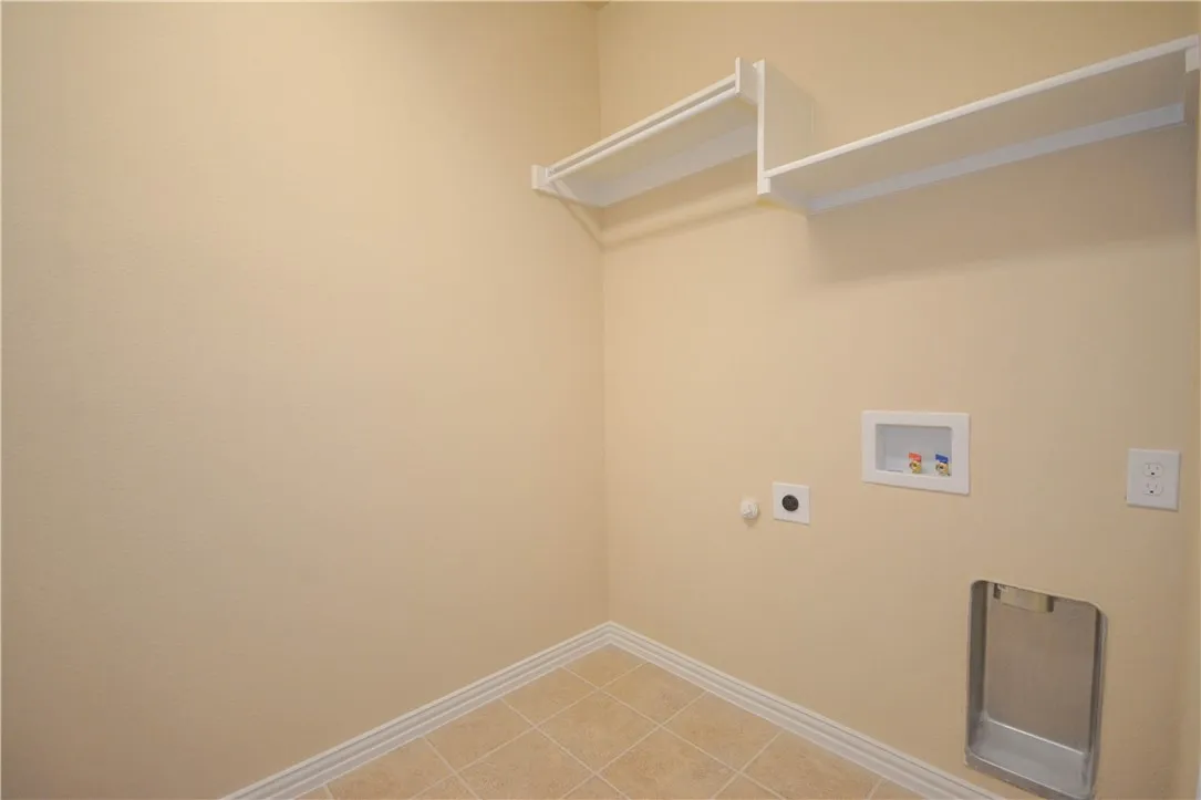 Single Family Residence For Rent in Ellis County , 118 Eagle Feather, Waxahachie, Texas 75165, 4 Bedroom, 3 Bathroom, 2 Garage spaces, 2,574 Sqft, built in 2016, mls#21404970, Real Estate Agent in Waxahachie, Homes For Rent in Ellis county, Homes For Rent in Waxahachie, Realtor in Waxahachie Texas, Real Estate Brokerage Independent Realty Texas, Luminita Cordes Realtor