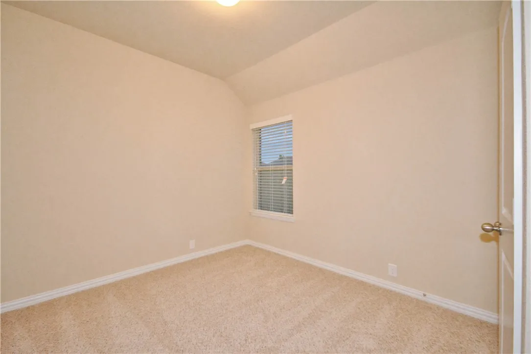 Single Family Residence For Rent in Ellis County , 118 Eagle Feather, Waxahachie, Texas 75165, 4 Bedroom, 3 Bathroom, 2 Garage spaces, 2,574 Sqft, built in 2016, mls#21404970, Real Estate Agent in Waxahachie, Homes For Rent in Ellis county, Homes For Rent in Waxahachie, Realtor in Waxahachie Texas, Real Estate Brokerage Independent Realty Texas, Luminita Cordes Realtor