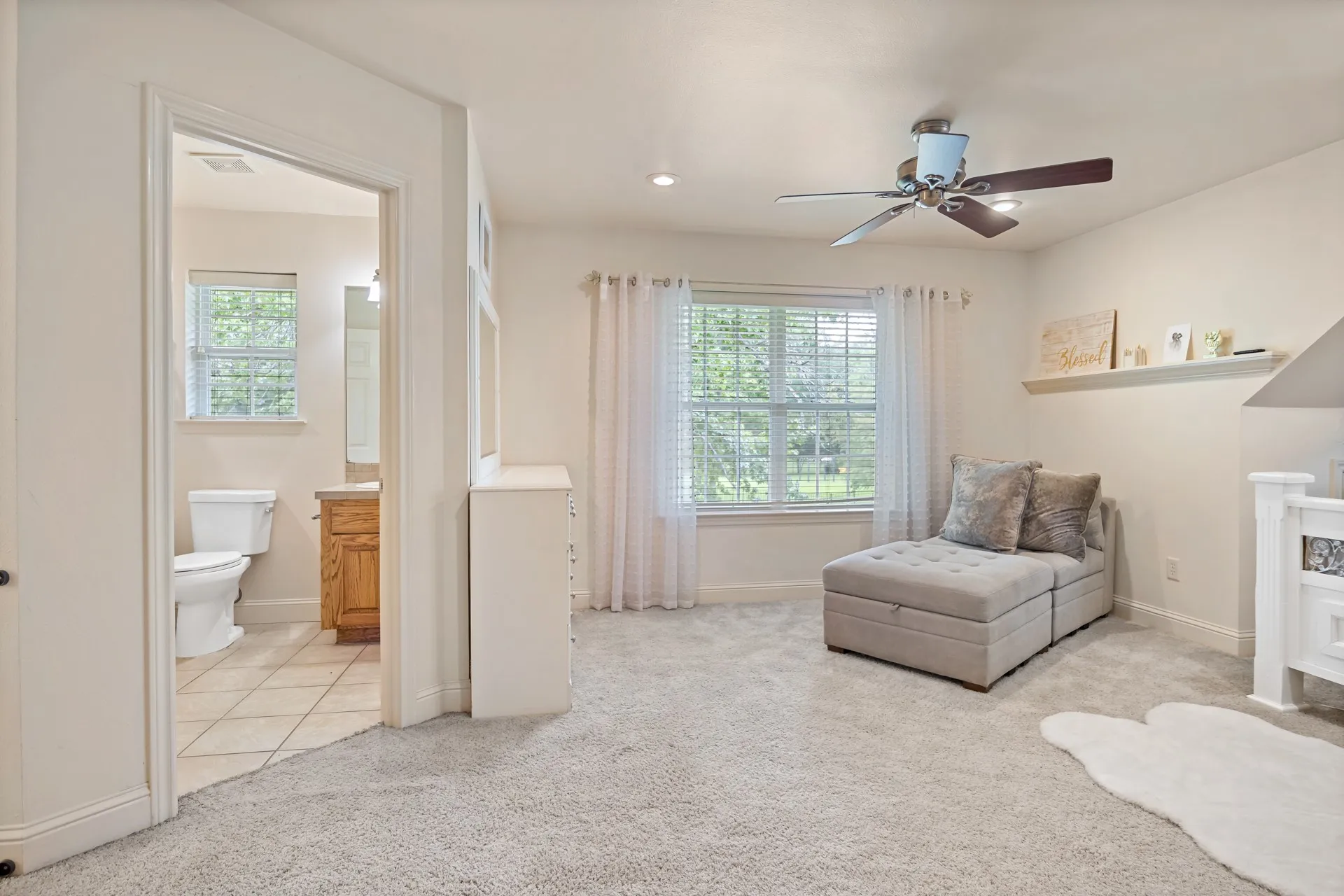 Single Family Residence For Sale in Titus County , 910 Holly Hill, Mt Pleasant, Texas 75455, 4 Bedroom, 3 Bathroom, 2 Garage spaces, 2,800 Sqft, built in 2005, mls#21402372, Real Estate Agent in Mt Pleasant, Homes For Sale in Titus county, Homes For Sale in Mt Pleasant, Realtor in Mt Pleasant Texas, Real Estate Brokerage Independent Realty Texas, Luminita Cordes Realtor