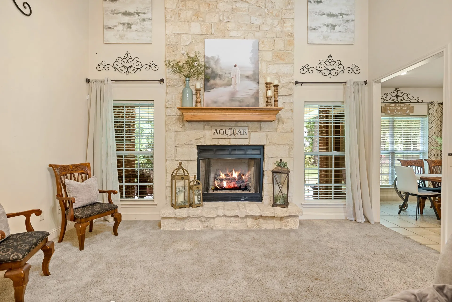 Single Family Residence For Sale in Titus County , 910 Holly Hill, Mt Pleasant, Texas 75455, 4 Bedroom, 3 Bathroom, 2 Garage spaces, 2,800 Sqft, built in 2005, mls#21402372, Real Estate Agent in Mt Pleasant, Homes For Sale in Titus county, Homes For Sale in Mt Pleasant, Realtor in Mt Pleasant Texas, Real Estate Brokerage Independent Realty Texas, Luminita Cordes Realtor