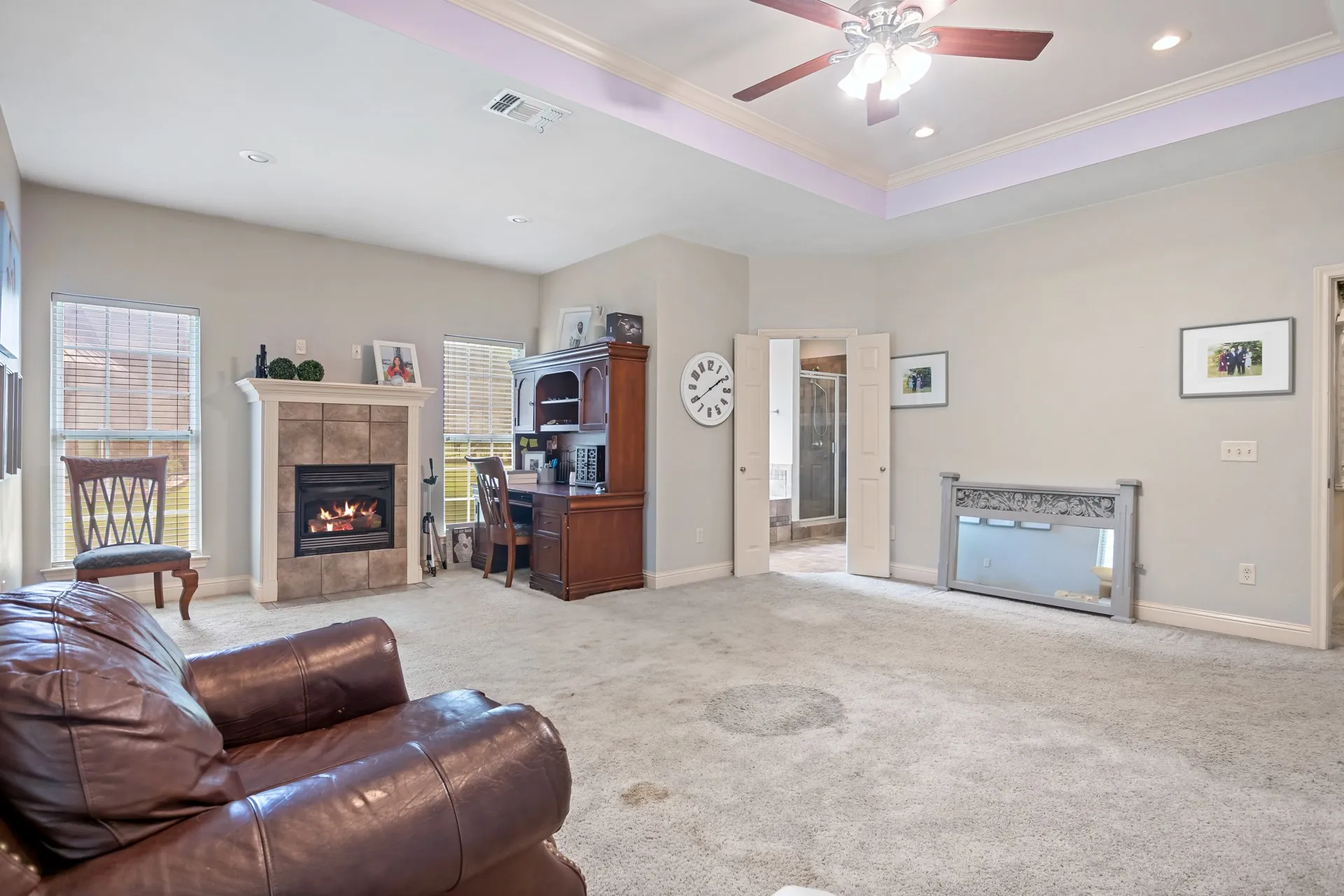 Single Family Residence For Sale in Titus County , 910 Holly Hill, Mt Pleasant, Texas 75455, 4 Bedroom, 3 Bathroom, 2 Garage spaces, 2,800 Sqft, built in 2005, mls#21402372, Real Estate Agent in Mt Pleasant, Homes For Sale in Titus county, Homes For Sale in Mt Pleasant, Realtor in Mt Pleasant Texas, Real Estate Brokerage Independent Realty Texas, Luminita Cordes Realtor