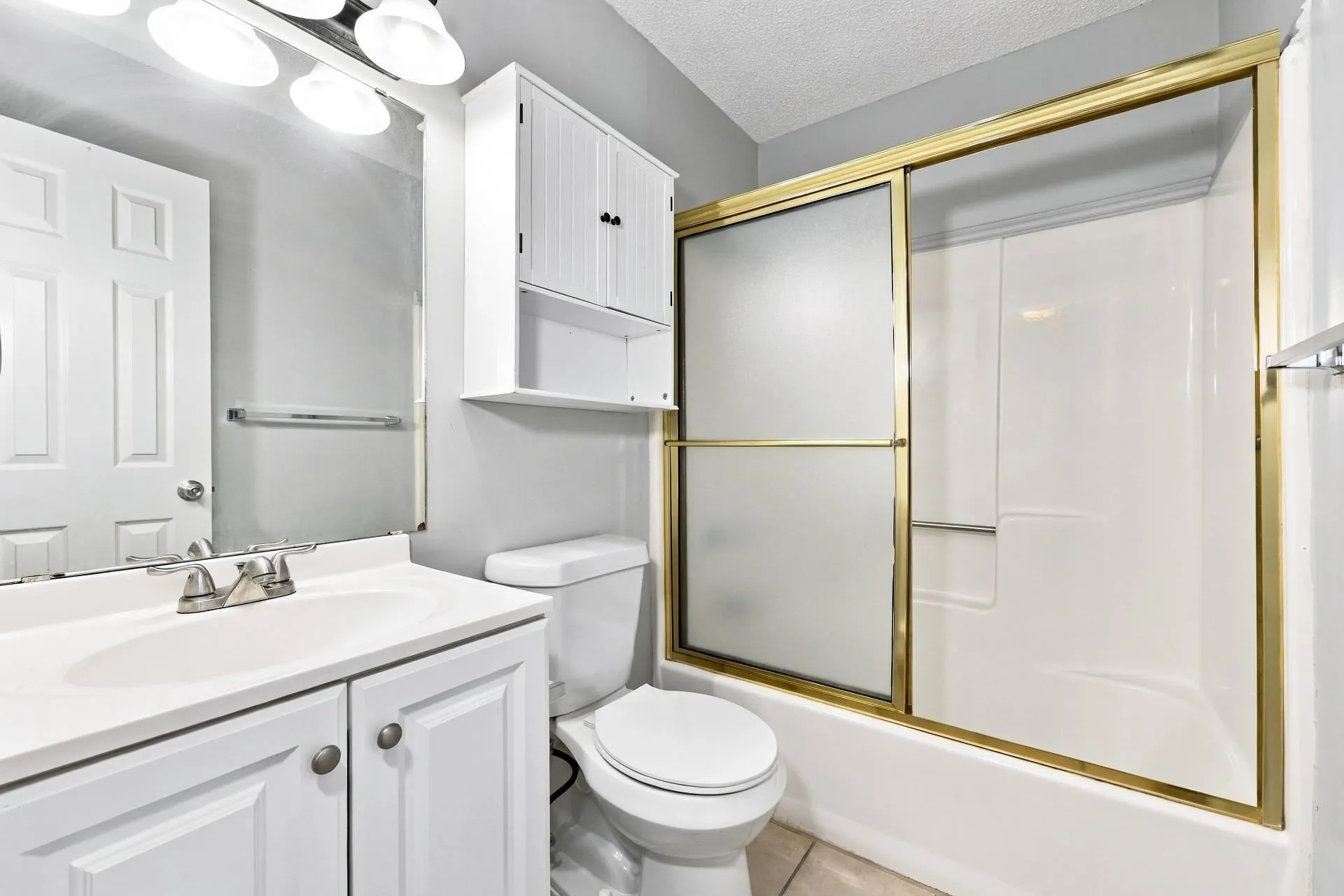 Single Family Residence For Rent in Ellis County , 308 Floyd Street, Waxahachie, Texas 75165, 3 Bedroom, 2 Bathroom, 2 Garage spaces, 1,713 Sqft, built in 1987, mls#21404963, Real Estate Agent in Waxahachie, Homes For Rent in Ellis county, Homes For Rent in Waxahachie, Realtor in Waxahachie Texas, Real Estate Brokerage Independent Realty Texas, Luminita Cordes Realtor