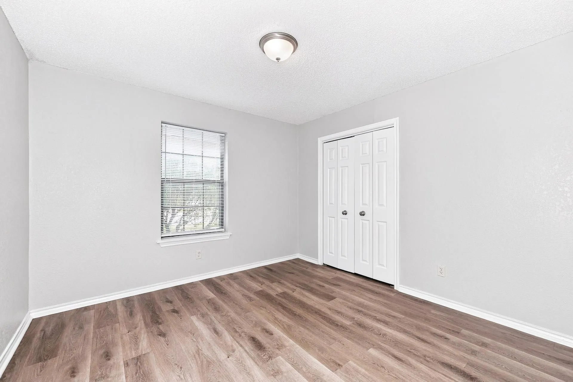 Single Family Residence For Rent in Ellis County , 308 Floyd Street, Waxahachie, Texas 75165, 3 Bedroom, 2 Bathroom, 2 Garage spaces, 1,713 Sqft, built in 1987, mls#21404963, Real Estate Agent in Waxahachie, Homes For Rent in Ellis county, Homes For Rent in Waxahachie, Realtor in Waxahachie Texas, Real Estate Brokerage Independent Realty Texas, Luminita Cordes Realtor