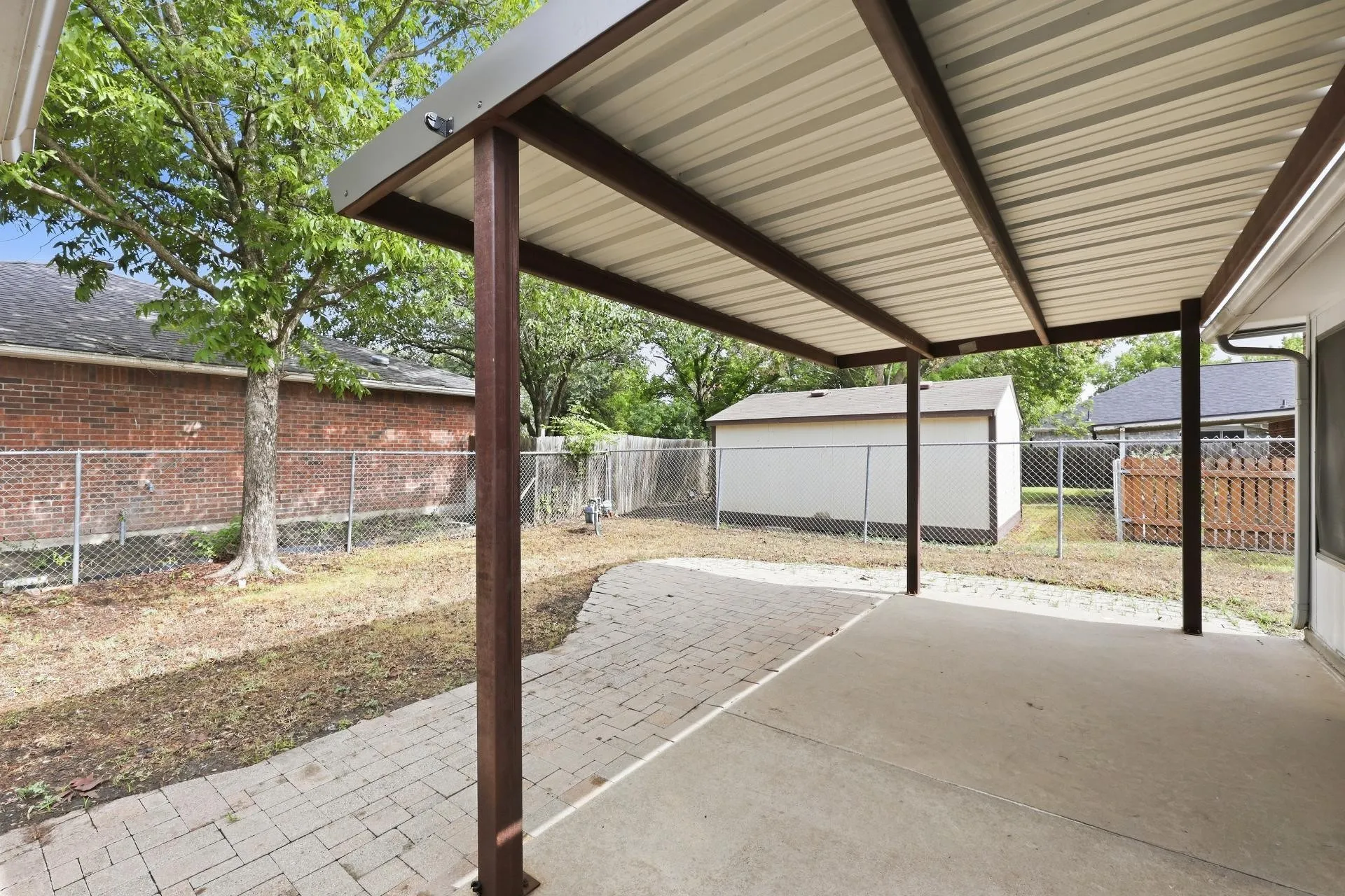 Single Family Residence For Rent in Ellis County , 308 Floyd Street, Waxahachie, Texas 75165, 3 Bedroom, 2 Bathroom, 2 Garage spaces, 1,713 Sqft, built in 1987, mls#21404963, Real Estate Agent in Waxahachie, Homes For Rent in Ellis county, Homes For Rent in Waxahachie, Realtor in Waxahachie Texas, Real Estate Brokerage Independent Realty Texas, Luminita Cordes Realtor