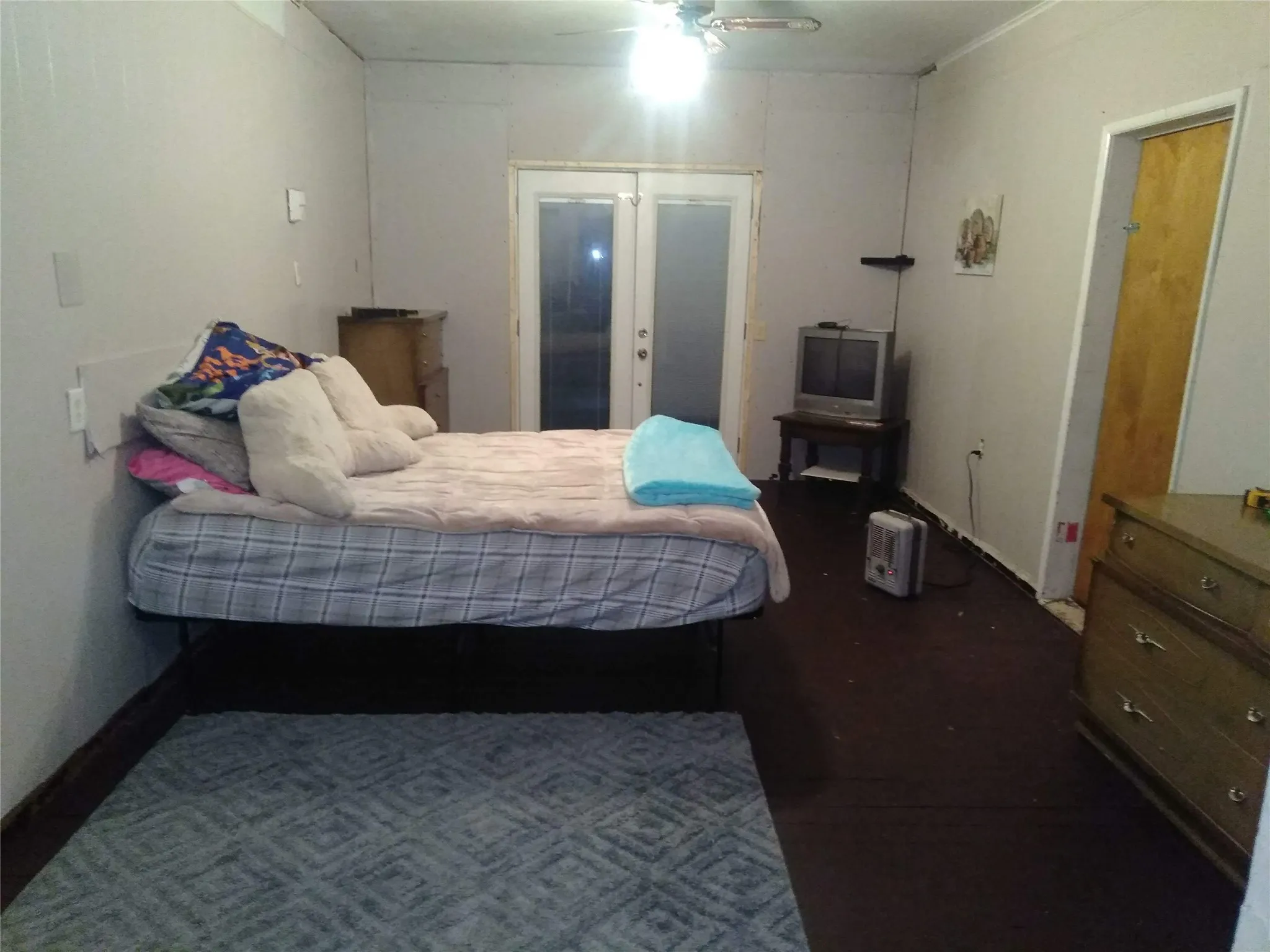 Single Family Residence For Sale in Brown County , 402 Main St, Blanket, Texas 76432, 3 Bedroom, 1 Bathroom, Garage spaces, 1,331 Sqft, built in 1940, mls#21402885, Real Estate Agent in Blanket, Homes For Sale in Brown county, Homes For Sale in Blanket, Realtor in Blanket Texas, Real Estate Brokerage Independent Realty Texas, Luminita Cordes Realtor
