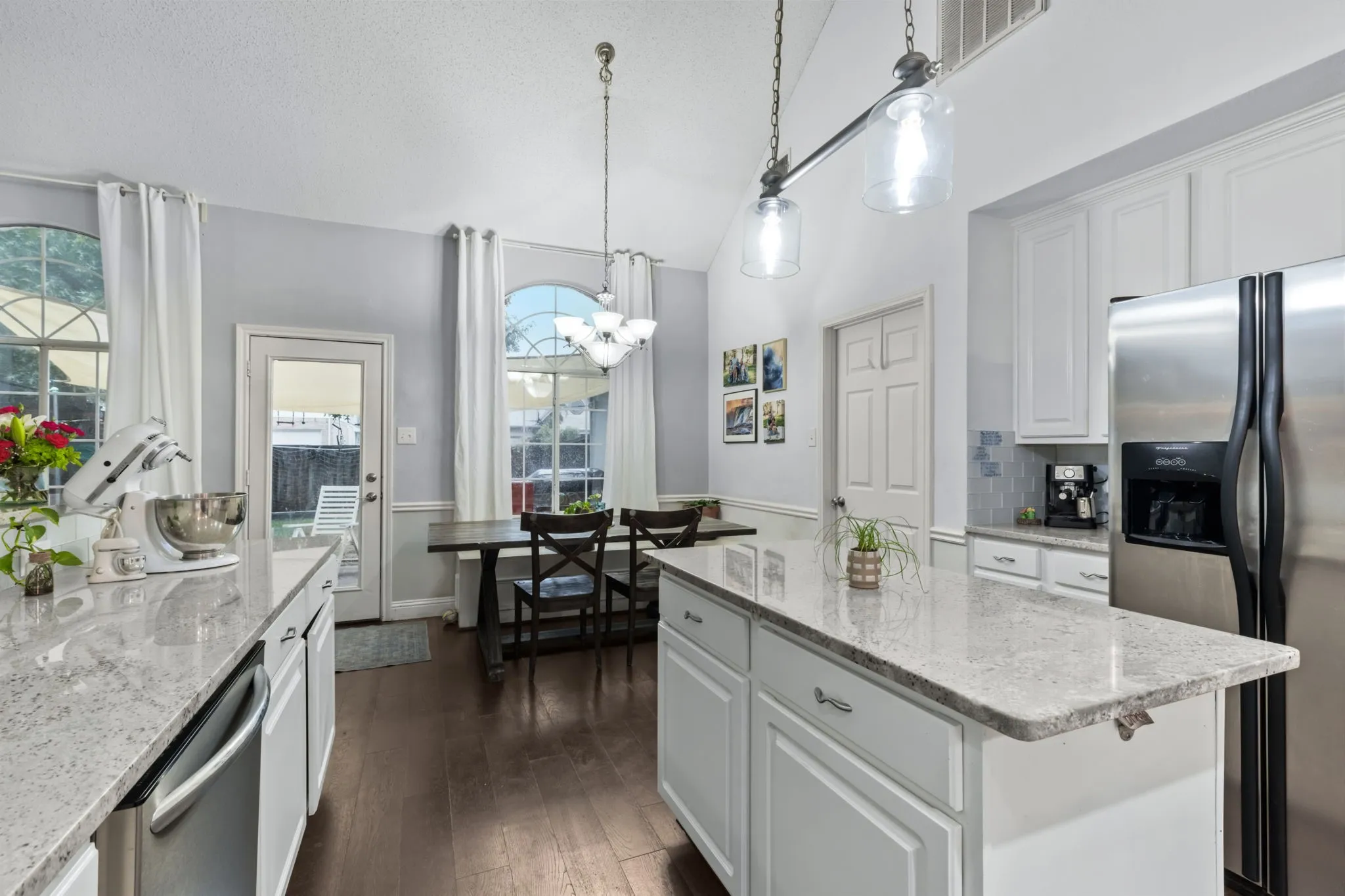 Single Family Residence For Sale in Collin County , 749 Yale Drive, Allen, Texas 75002, 4 Bedroom, 4 Bathroom, 2 Garage spaces, 3,010 Sqft, built in 1993, mls#21404951, Real Estate Agent in Allen, Homes For Sale in Collin county, Homes For Sale in Allen, Realtor in Allen Texas, Real Estate Brokerage Independent Realty Texas, Luminita Cordes Realtor