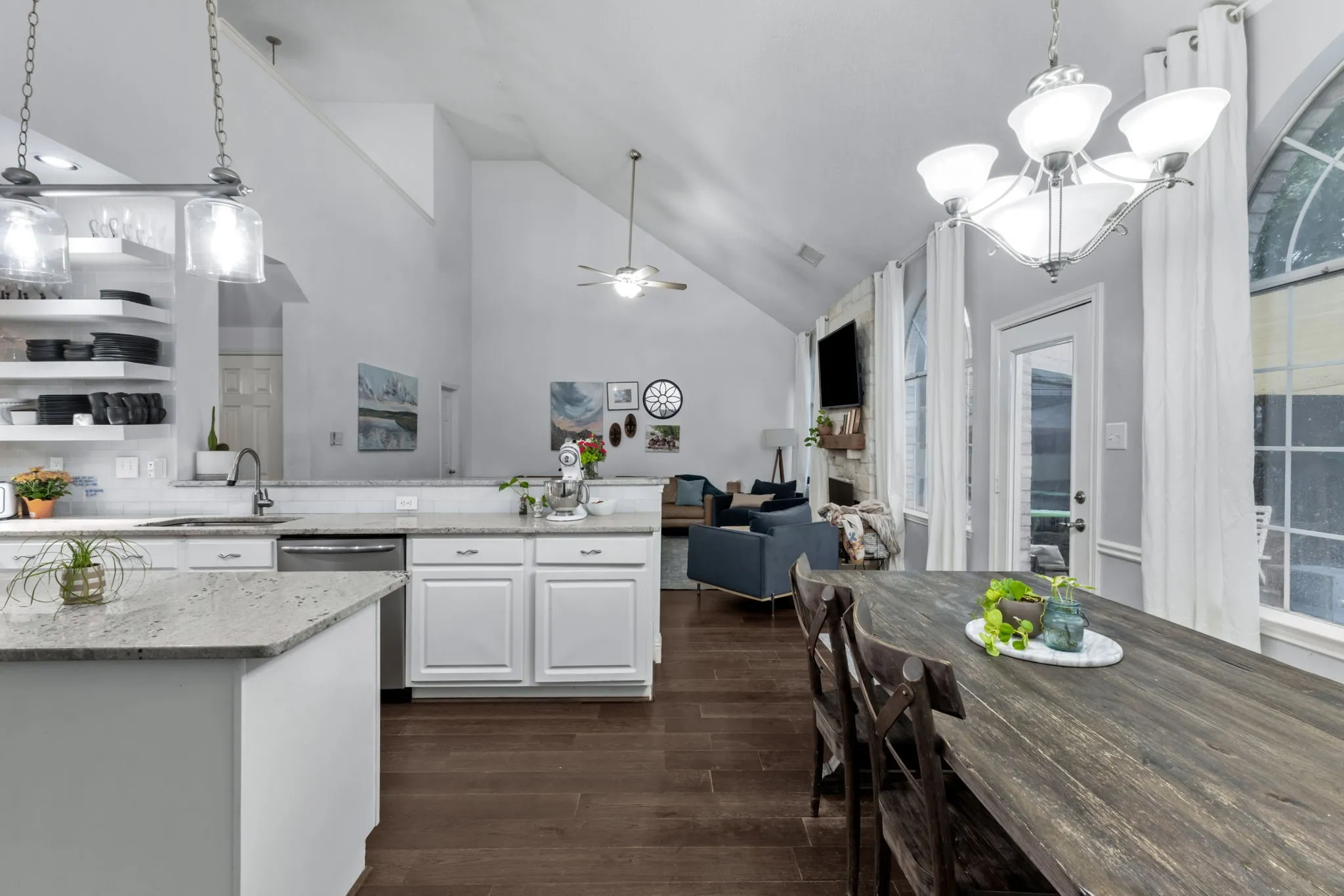 Single Family Residence For Sale in Collin County , 749 Yale Drive, Allen, Texas 75002, 4 Bedroom, 4 Bathroom, 2 Garage spaces, 3,010 Sqft, built in 1993, mls#21404951, Real Estate Agent in Allen, Homes For Sale in Collin county, Homes For Sale in Allen, Realtor in Allen Texas, Real Estate Brokerage Independent Realty Texas, Luminita Cordes Realtor
