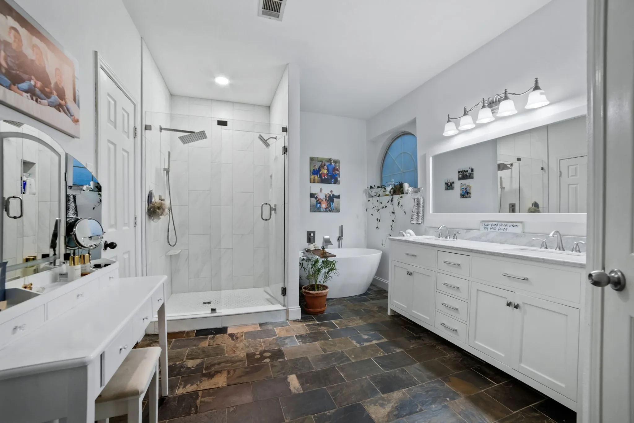 Single Family Residence For Sale in Collin County , 749 Yale Drive, Allen, Texas 75002, 4 Bedroom, 4 Bathroom, 2 Garage spaces, 3,010 Sqft, built in 1993, mls#21404951, Real Estate Agent in Allen, Homes For Sale in Collin county, Homes For Sale in Allen, Realtor in Allen Texas, Real Estate Brokerage Independent Realty Texas, Luminita Cordes Realtor