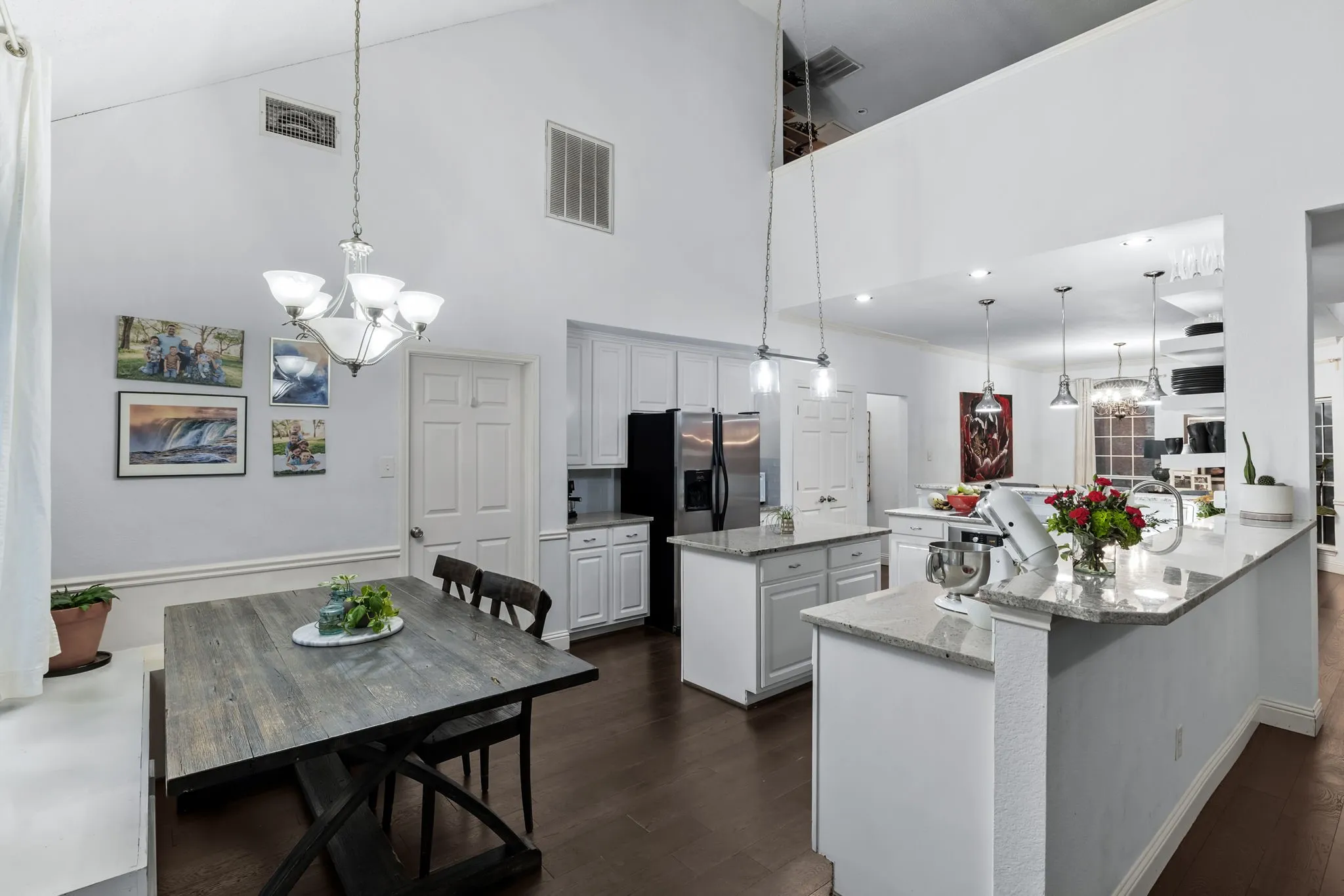 Single Family Residence For Sale in Collin County , 749 Yale Drive, Allen, Texas 75002, 4 Bedroom, 4 Bathroom, 2 Garage spaces, 3,010 Sqft, built in 1993, mls#21404951, Real Estate Agent in Allen, Homes For Sale in Collin county, Homes For Sale in Allen, Realtor in Allen Texas, Real Estate Brokerage Independent Realty Texas, Luminita Cordes Realtor