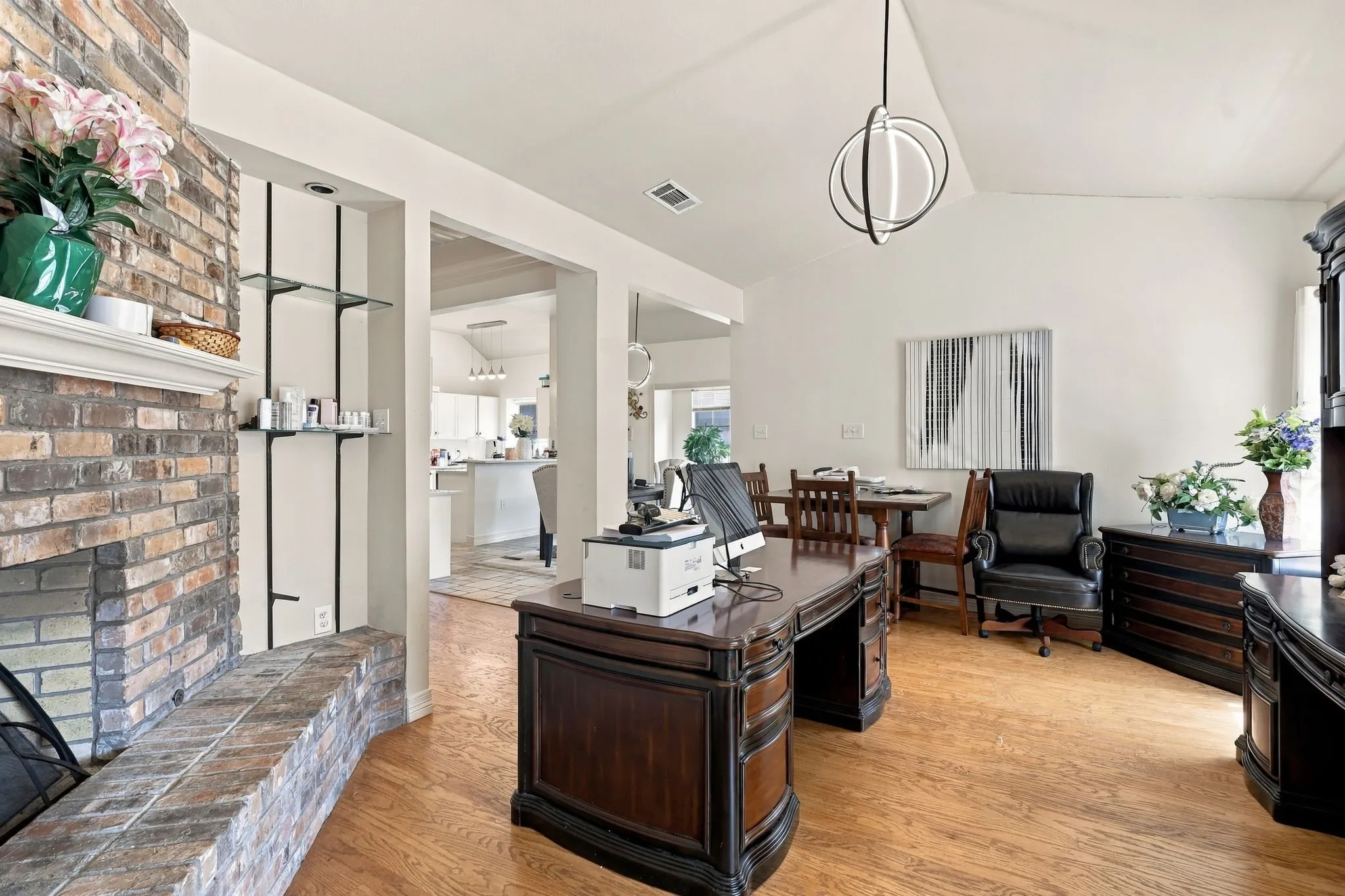 Single Family Residence For Sale in Dallas County , 8318 Portsmouth Drive, Rowlett, Texas 75088, 4 Bedroom, 3 Bathroom, 2 Garage spaces, 2,703 Sqft, built in 1998, mls#21404880, Real Estate Agent in Rowlett, Homes For Sale in Dallas county, Homes For Sale in Rowlett, Realtor in Rowlett Texas, Real Estate Brokerage Independent Realty Texas, Luminita Cordes Realtor