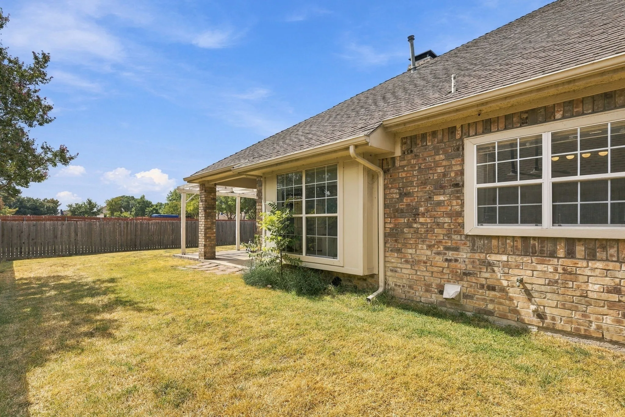 Single Family Residence For Sale in Dallas County , 8318 Portsmouth Drive, Rowlett, Texas 75088, 4 Bedroom, 3 Bathroom, 2 Garage spaces, 2,703 Sqft, built in 1998, mls#21404880, Real Estate Agent in Rowlett, Homes For Sale in Dallas county, Homes For Sale in Rowlett, Realtor in Rowlett Texas, Real Estate Brokerage Independent Realty Texas, Luminita Cordes Realtor