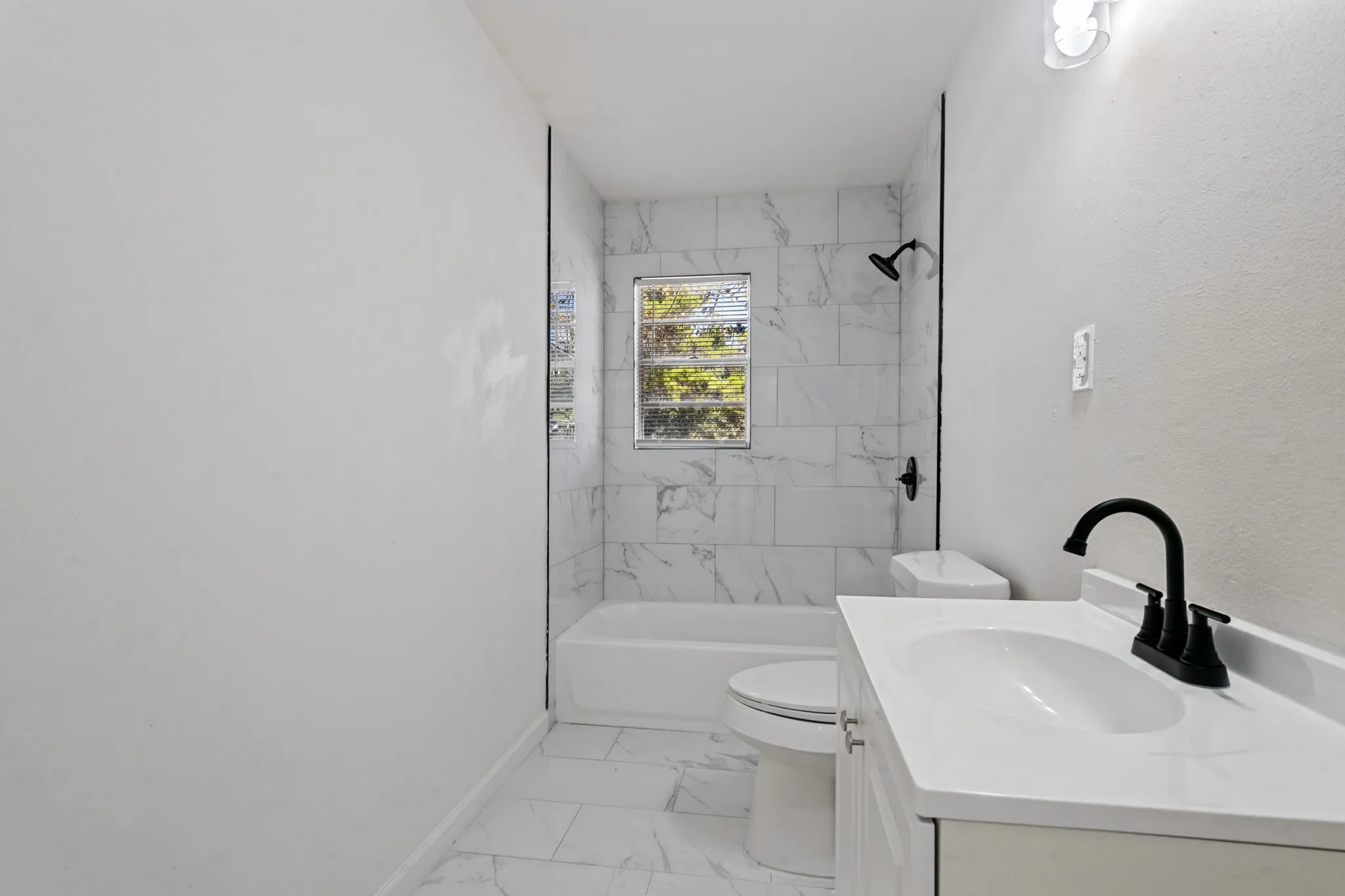 Single Family Residence For Rent in Tarrant County , 404 Limestone Drive, Euless, Texas 76039, 4 Bedroom, 2 Bathroom, Garage spaces, 1,174 Sqft, built in 1960, mls#21404972, Real Estate Agent in Euless, Homes For Rent in Tarrant county, Homes For Rent in Euless, Realtor in Euless Texas, Real Estate Brokerage Independent Realty Texas, Luminita Cordes Realtor