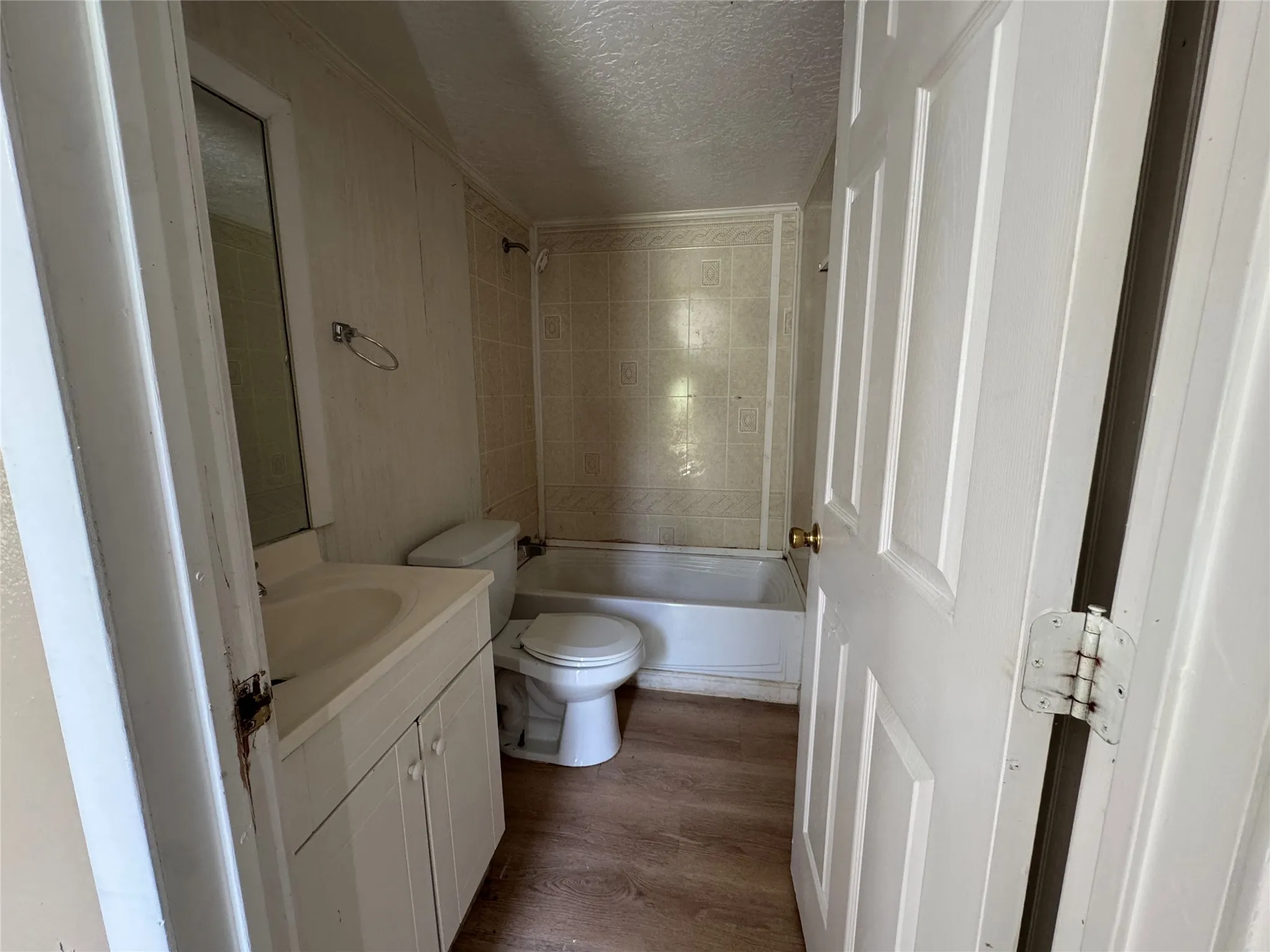 Mobile Home For Sale in Hopkins County , 204 W Tarrant Street, Cumby, Texas 75433, 2 Bedroom, 2 Bathroom, Garage spaces, 924 Sqft, built in 1982, mls#21404988, Real Estate Agent in Cumby, Homes For Sale in Hopkins county, Homes For Sale in Cumby, Realtor in Cumby Texas, Real Estate Brokerage Independent Realty Texas, Luminita Cordes Realtor