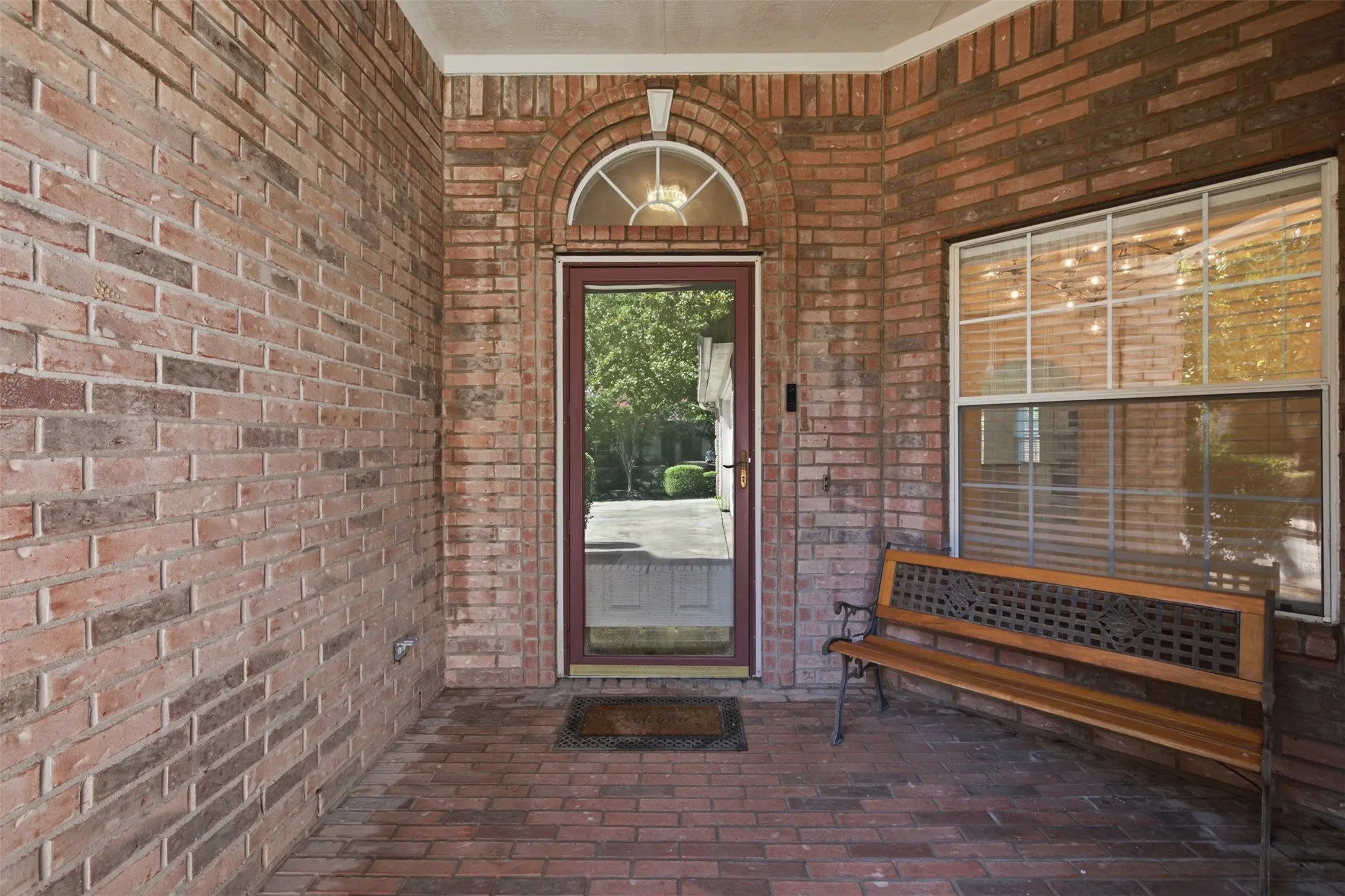 Single Family Residence For Sale in Collin County , 2813 Bradford Oaks Drive, Mc Kinney, Texas 75071, 4 Bedroom, 2 Bathroom, 3 Garage spaces, 2,270 Sqft, built in 2000, mls#21404979, Real Estate Agent in Mc Kinney, Homes For Sale in Collin county, Homes For Sale in Mc Kinney, Realtor in Mc Kinney Texas, Real Estate Brokerage Independent Realty Texas, Luminita Cordes Realtor