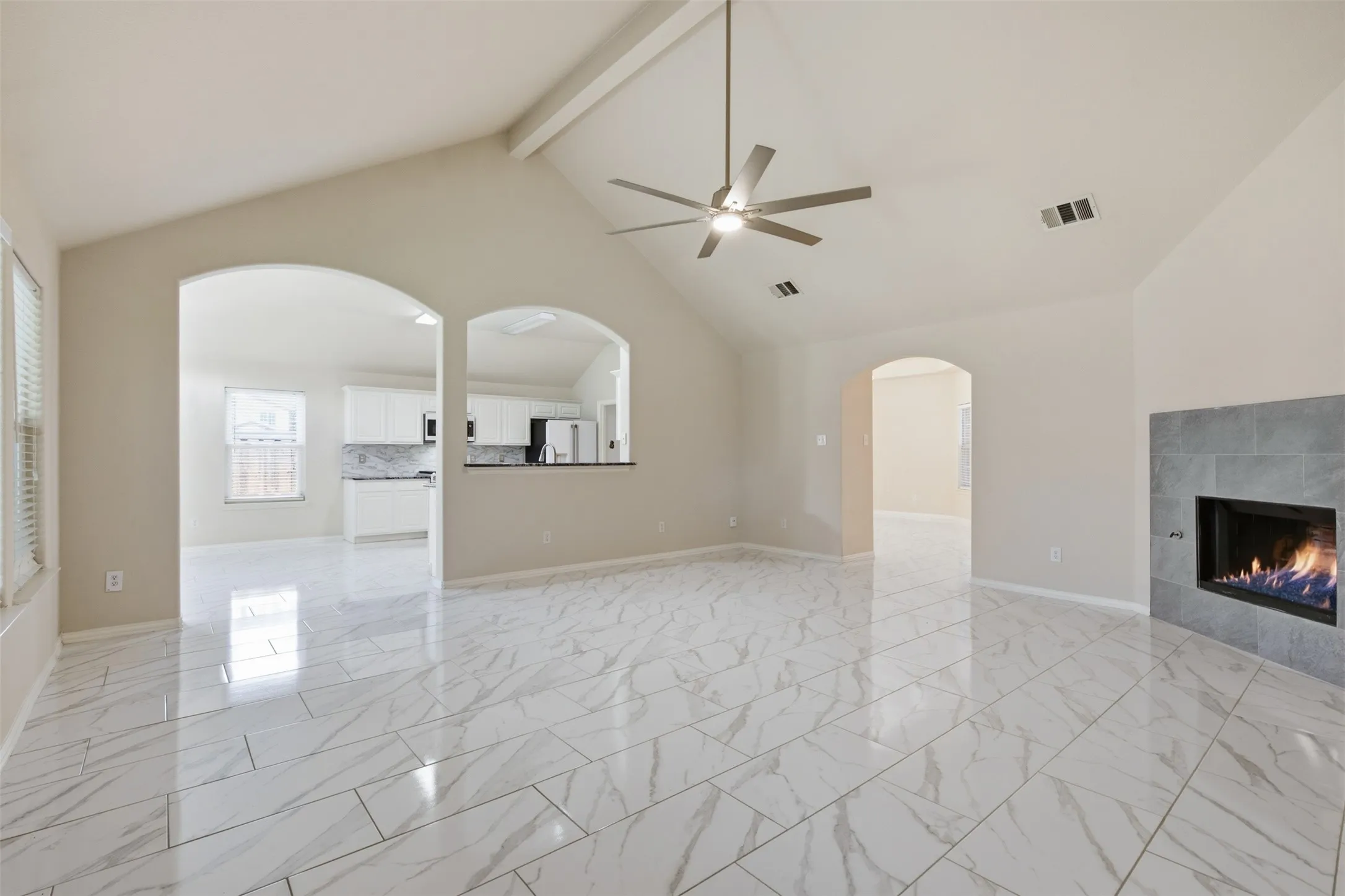 Single Family Residence For Sale in Collin County , 2813 Bradford Oaks Drive, Mc Kinney, Texas 75071, 4 Bedroom, 2 Bathroom, 3 Garage spaces, 2,270 Sqft, built in 2000, mls#21404979, Real Estate Agent in Mc Kinney, Homes For Sale in Collin county, Homes For Sale in Mc Kinney, Realtor in Mc Kinney Texas, Real Estate Brokerage Independent Realty Texas, Luminita Cordes Realtor