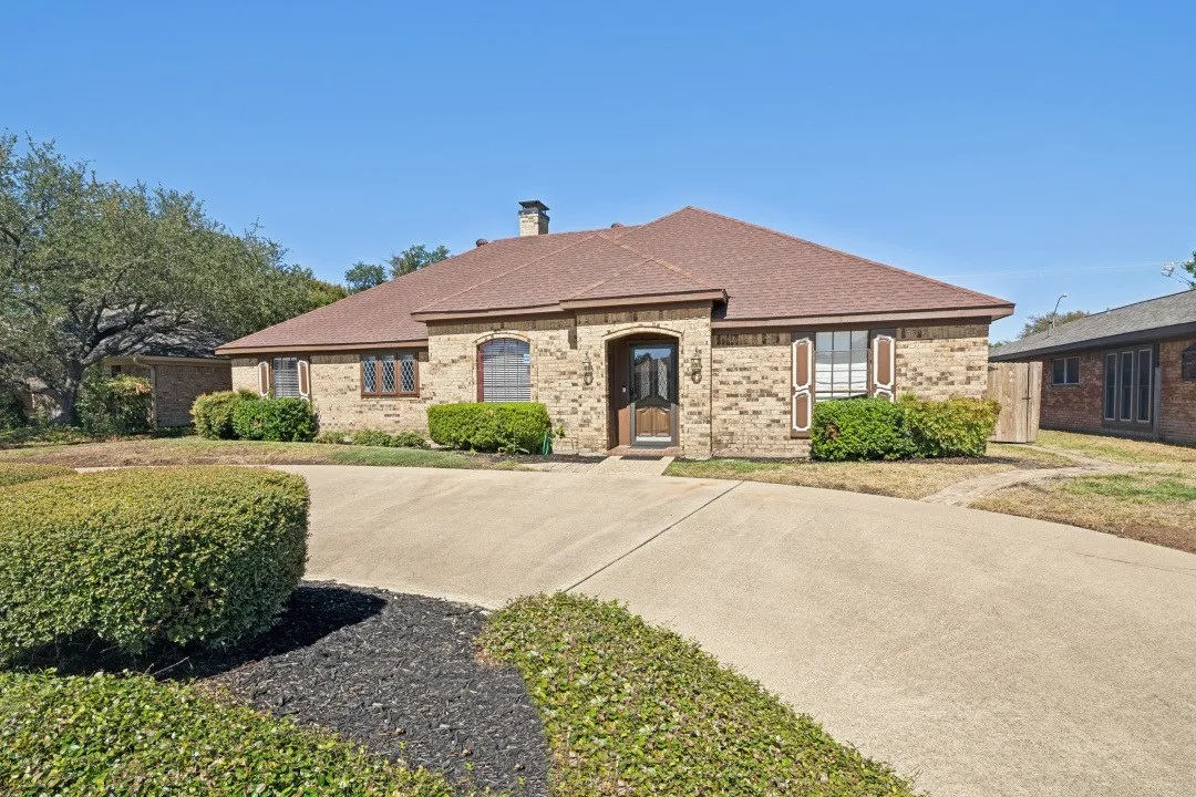 Single Family Residence For Sale in Dallas County , 1505 Stonecrest Drive, Richardson, Texas 75081, 4 Bedroom, 4 Bathroom, 2 Garage spaces, 2,342 Sqft, built in 1979, mls#21399874, Real Estate Agent in Richardson, Homes For Sale in Dallas county, Homes For Sale in Richardson, Realtor in Richardson Texas, Real Estate Brokerage Independent Realty Texas, Luminita Cordes Realtor