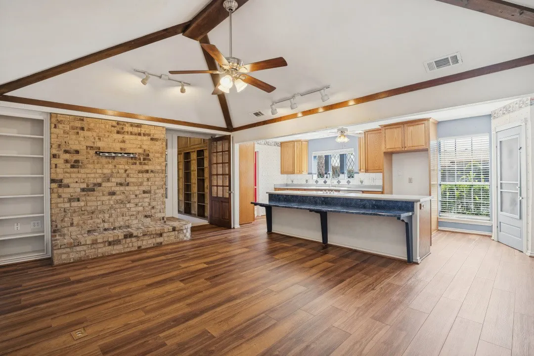 Single Family Residence For Sale in Dallas County , 1505 Stonecrest Drive, Richardson, Texas 75081, 4 Bedroom, 4 Bathroom, 2 Garage spaces, 2,342 Sqft, built in 1979, mls#21399874, Real Estate Agent in Richardson, Homes For Sale in Dallas county, Homes For Sale in Richardson, Realtor in Richardson Texas, Real Estate Brokerage Independent Realty Texas, Luminita Cordes Realtor