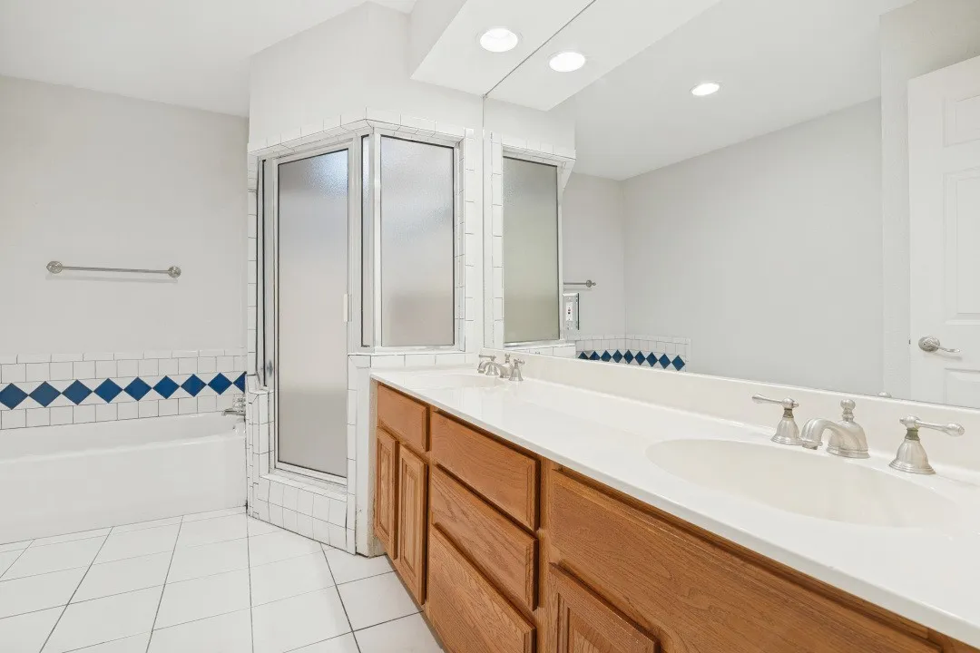 Single Family Residence For Sale in Dallas County , 1505 Stonecrest Drive, Richardson, Texas 75081, 4 Bedroom, 4 Bathroom, 2 Garage spaces, 2,342 Sqft, built in 1979, mls#21399874, Real Estate Agent in Richardson, Homes For Sale in Dallas county, Homes For Sale in Richardson, Realtor in Richardson Texas, Real Estate Brokerage Independent Realty Texas, Luminita Cordes Realtor