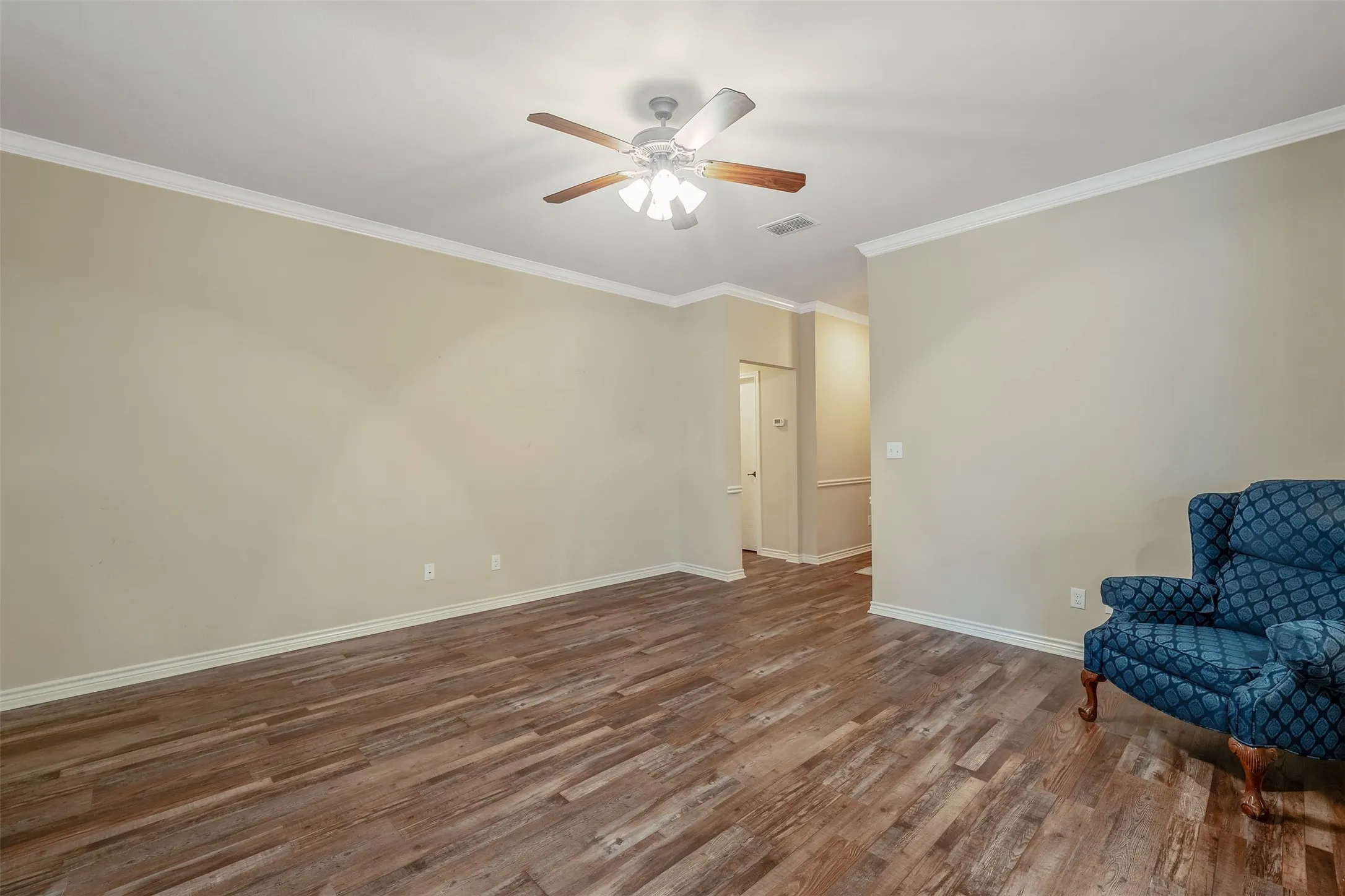 Condominium For Sale in Smith County , 421 W Cumberland 205, Tyler, Texas 75703, 2 Bedroom, 2 Bathroom, 2 Garage spaces, 1,379 Sqft, built in 2009, mls#21404982, Real Estate Agent in Tyler, Homes For Sale in Smith county, Homes For Sale in Tyler, Realtor in Tyler Texas, Real Estate Brokerage Independent Realty Texas, Luminita Cordes Realtor