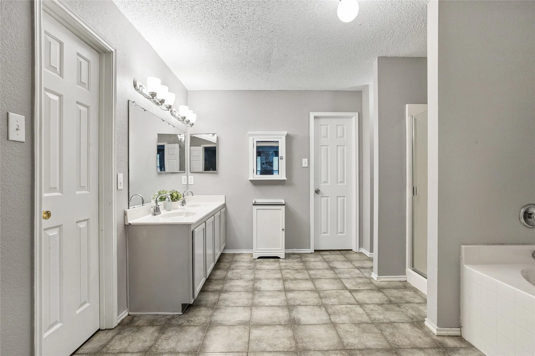Large Primary bathroom