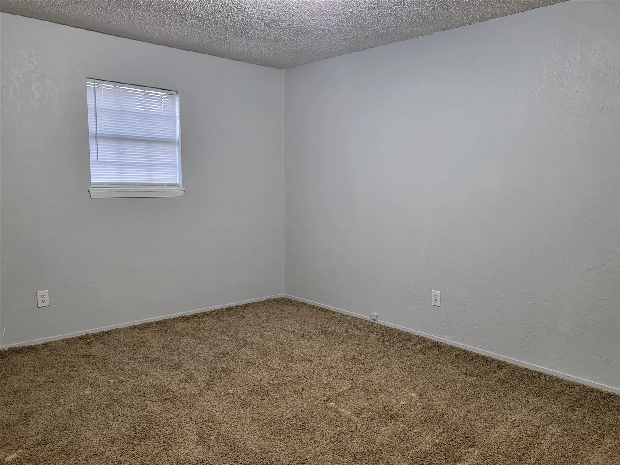 Single Family Residence For Rent in Callahan County , 214 Sherwood Lane #5, Clyde, Texas 79510, 2 Bedroom, 1 Bathroom, Garage spaces, 960 Sqft, built in 1981, mls#21403987, Real Estate Agent in Clyde, Homes For Rent in Callahan county, Homes For Rent in Clyde, Realtor in Clyde Texas, Real Estate Brokerage Independent Realty Texas, Luminita Cordes Realtor