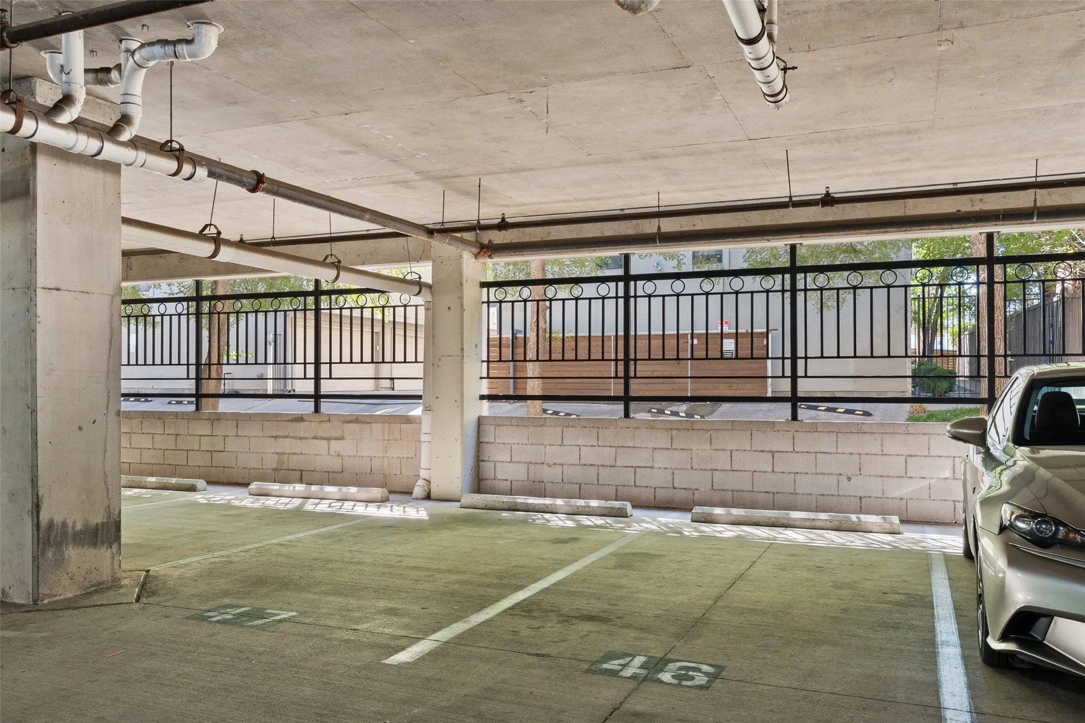 Condominium For Rent in Dallas County , 3102 Kings Road 3201, Dallas, Texas 75219, 2 Bedroom, 2 Bathroom, 2 Garage spaces, 1,103 Sqft, built in 2001, mls#21404701, Real Estate Agent in Dallas, Homes For Rent in Dallas county, Homes For Rent in Dallas, Realtor in Dallas Texas, Real Estate Brokerage Independent Realty Texas, Luminita Cordes Realtor