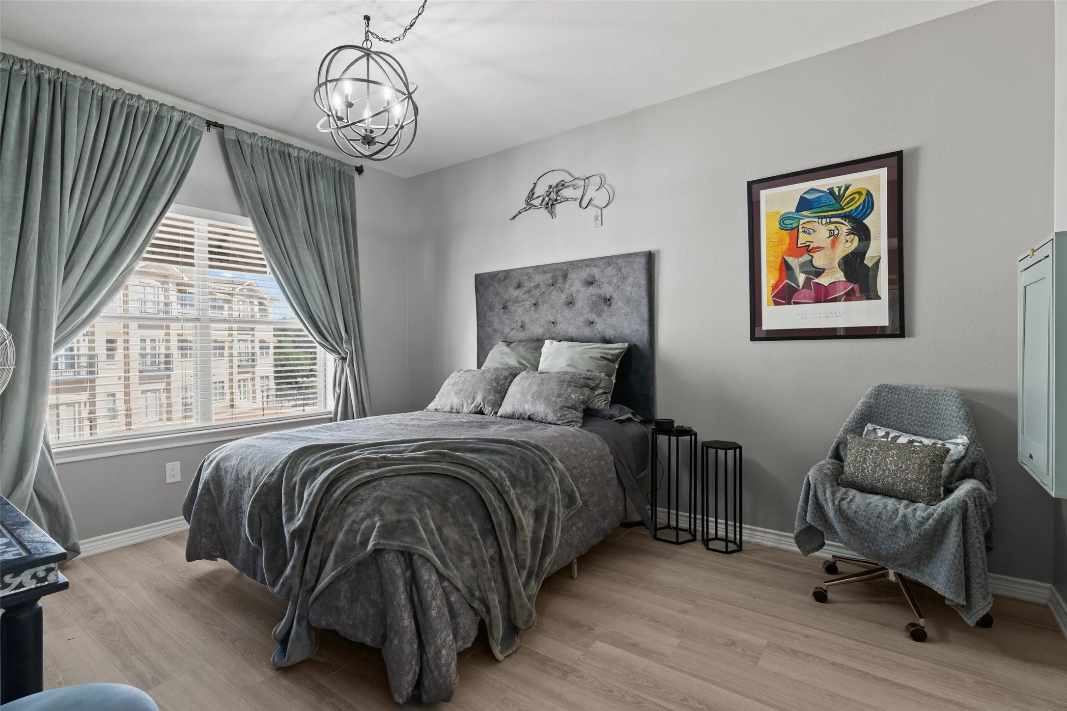 Condominium For Rent in Dallas County , 3102 Kings Road 3201, Dallas, Texas 75219, 2 Bedroom, 2 Bathroom, 2 Garage spaces, 1,103 Sqft, built in 2001, mls#21404701, Real Estate Agent in Dallas, Homes For Rent in Dallas county, Homes For Rent in Dallas, Realtor in Dallas Texas, Real Estate Brokerage Independent Realty Texas, Luminita Cordes Realtor