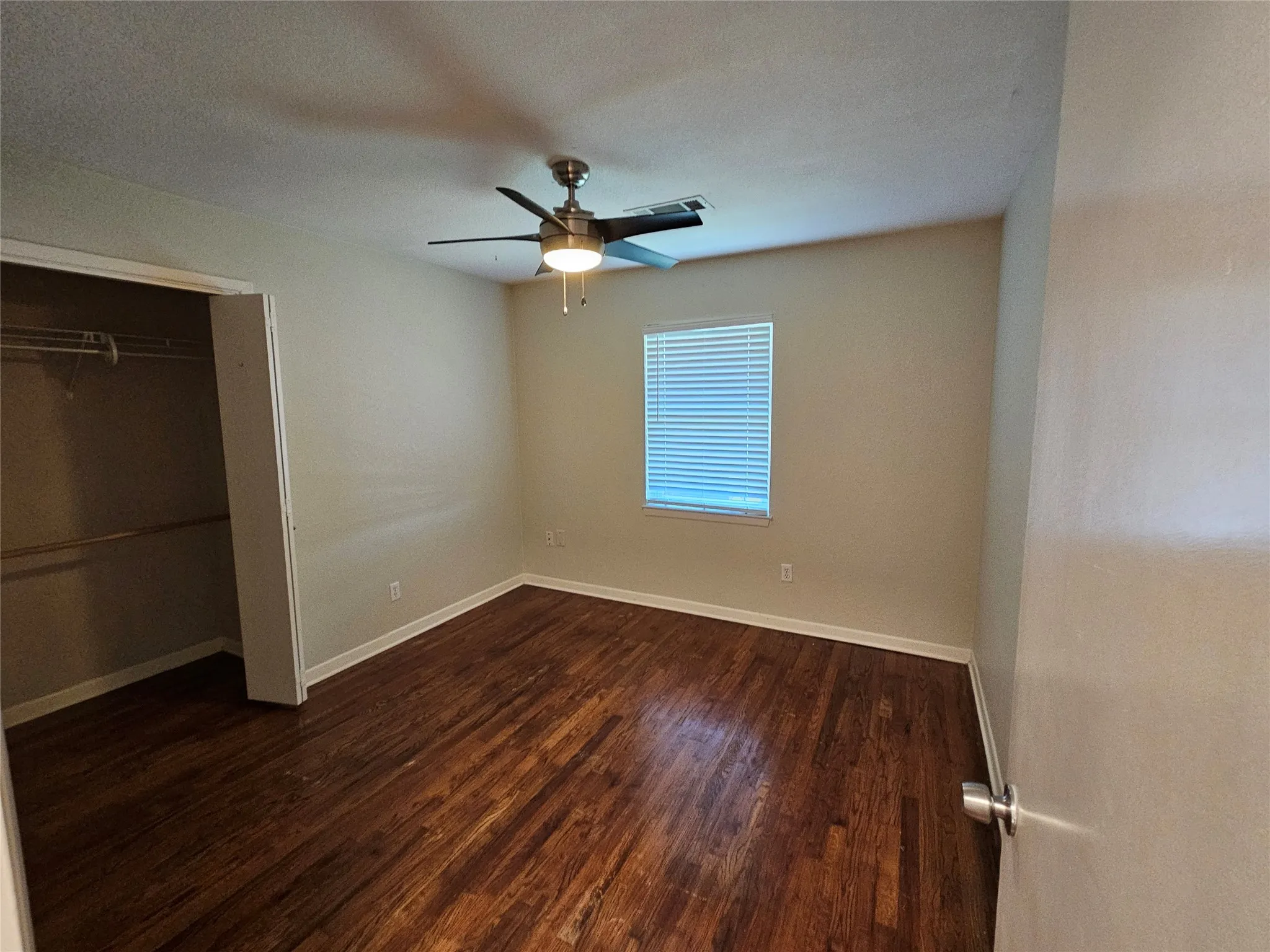Single Family Residence For Rent in Collin County , 1306 N Powell Parkway, Anna, Texas 75409, 3 Bedroom, 2 Bathroom, 2 Garage spaces, 1,274 Sqft, built in 1966, mls#21403079, Real Estate Agent in Anna, Homes For Rent in Collin county, Homes For Rent in Anna, Realtor in Anna Texas, Real Estate Brokerage Independent Realty Texas, Luminita Cordes Realtor