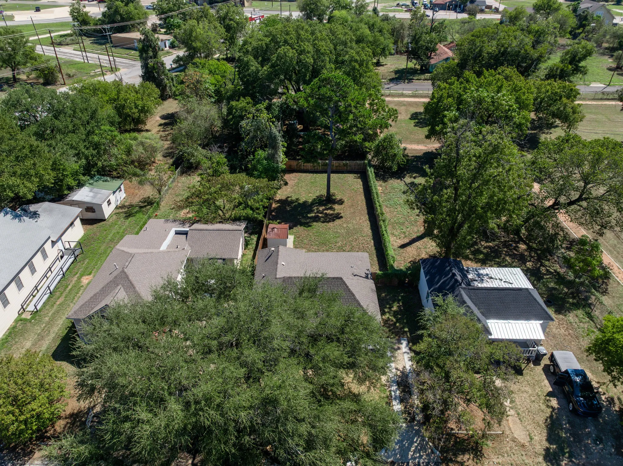 Single Family Residence For Sale in Mc Lennan County , 1207 Paul Quinn Street, Waco, Texas 76704, 3 Bedroom, 2 Bathroom, Garage spaces, 1,164 Sqft, built in 1914, mls#21405009, Real Estate Agent in Waco, Homes For Sale in Mc Lennan county, Homes For Sale in Waco, Realtor in Waco Texas, Real Estate Brokerage Independent Realty Texas, Luminita Cordes Realtor