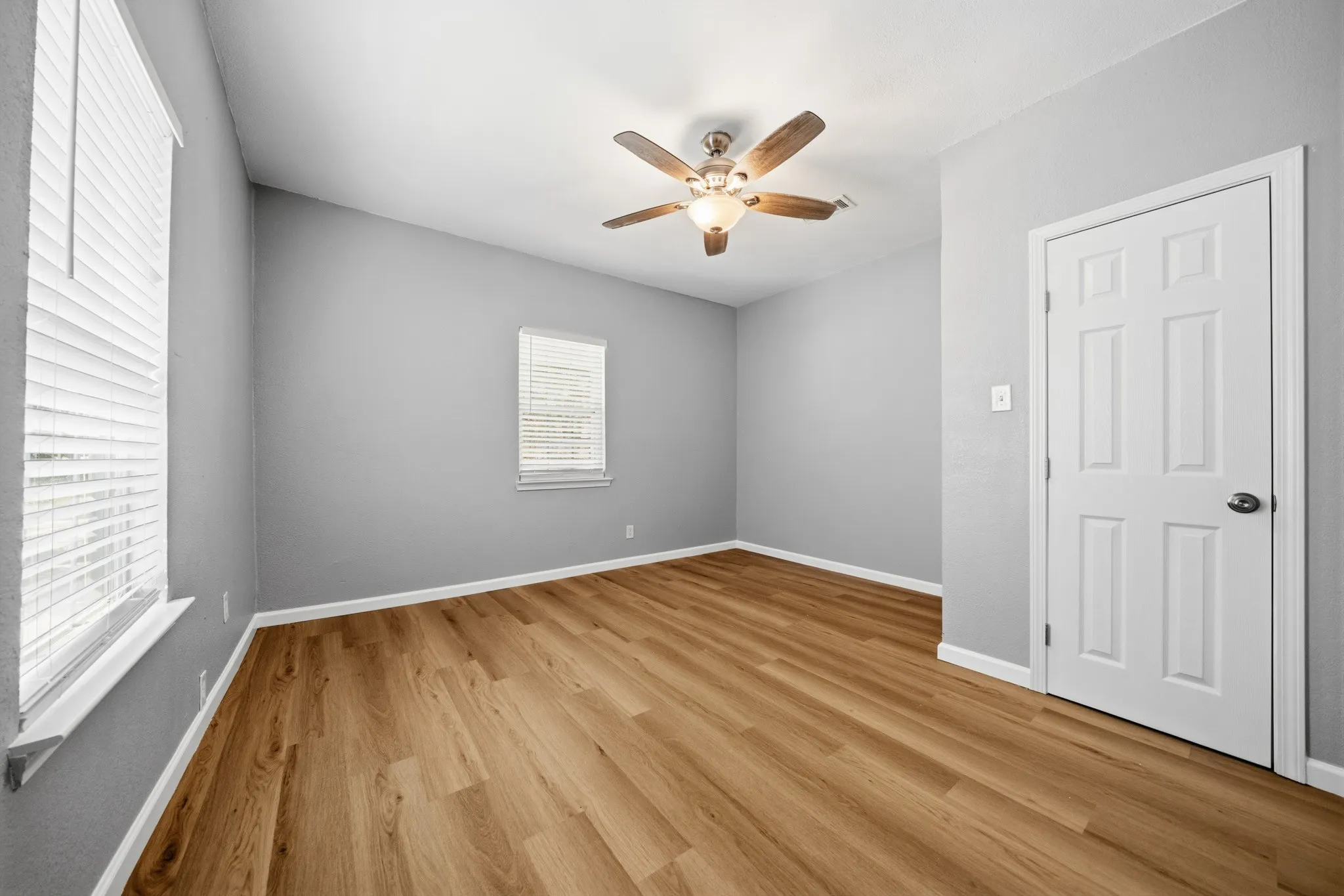 Single Family Residence For Sale in Mc Lennan County , 1207 Paul Quinn Street, Waco, Texas 76704, 3 Bedroom, 2 Bathroom, Garage spaces, 1,164 Sqft, built in 1914, mls#21405009, Real Estate Agent in Waco, Homes For Sale in Mc Lennan county, Homes For Sale in Waco, Realtor in Waco Texas, Real Estate Brokerage Independent Realty Texas, Luminita Cordes Realtor