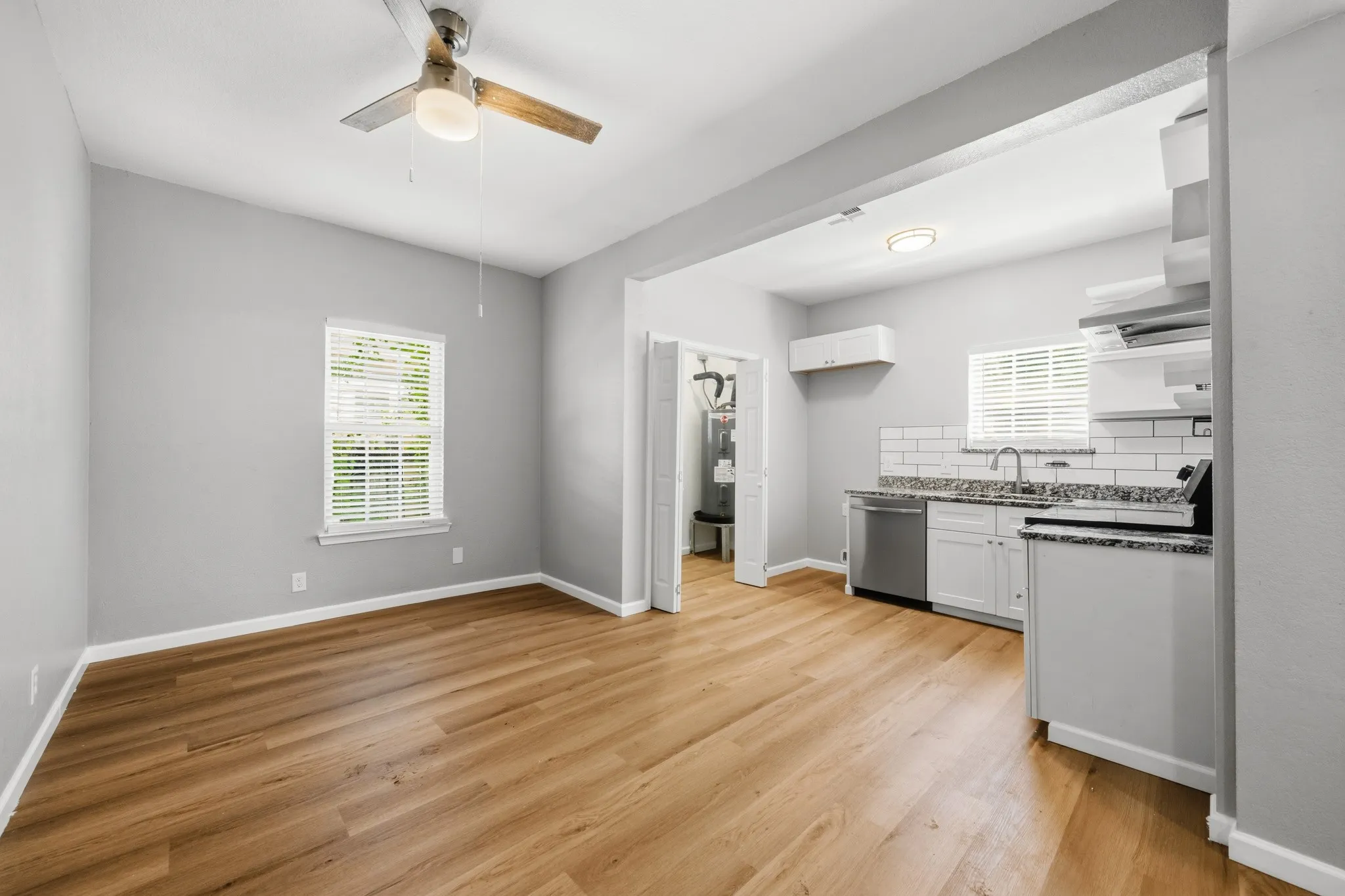 Single Family Residence For Sale in Mc Lennan County , 1207 Paul Quinn Street, Waco, Texas 76704, 3 Bedroom, 2 Bathroom, Garage spaces, 1,164 Sqft, built in 1914, mls#21405009, Real Estate Agent in Waco, Homes For Sale in Mc Lennan county, Homes For Sale in Waco, Realtor in Waco Texas, Real Estate Brokerage Independent Realty Texas, Luminita Cordes Realtor