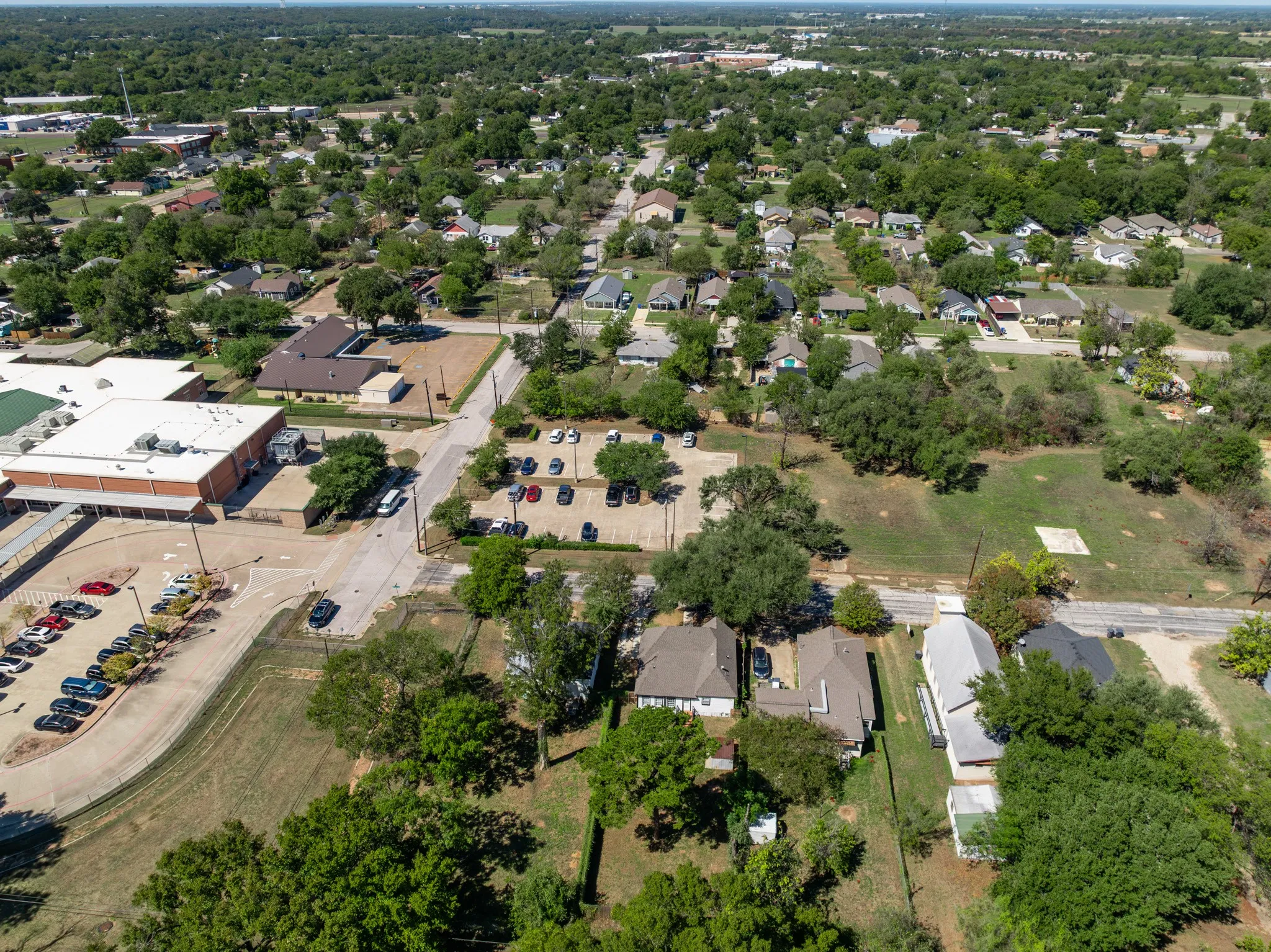 Single Family Residence For Sale in Mc Lennan County , 1207 Paul Quinn Street, Waco, Texas 76704, 3 Bedroom, 2 Bathroom, Garage spaces, 1,164 Sqft, built in 1914, mls#21405009, Real Estate Agent in Waco, Homes For Sale in Mc Lennan county, Homes For Sale in Waco, Realtor in Waco Texas, Real Estate Brokerage Independent Realty Texas, Luminita Cordes Realtor
