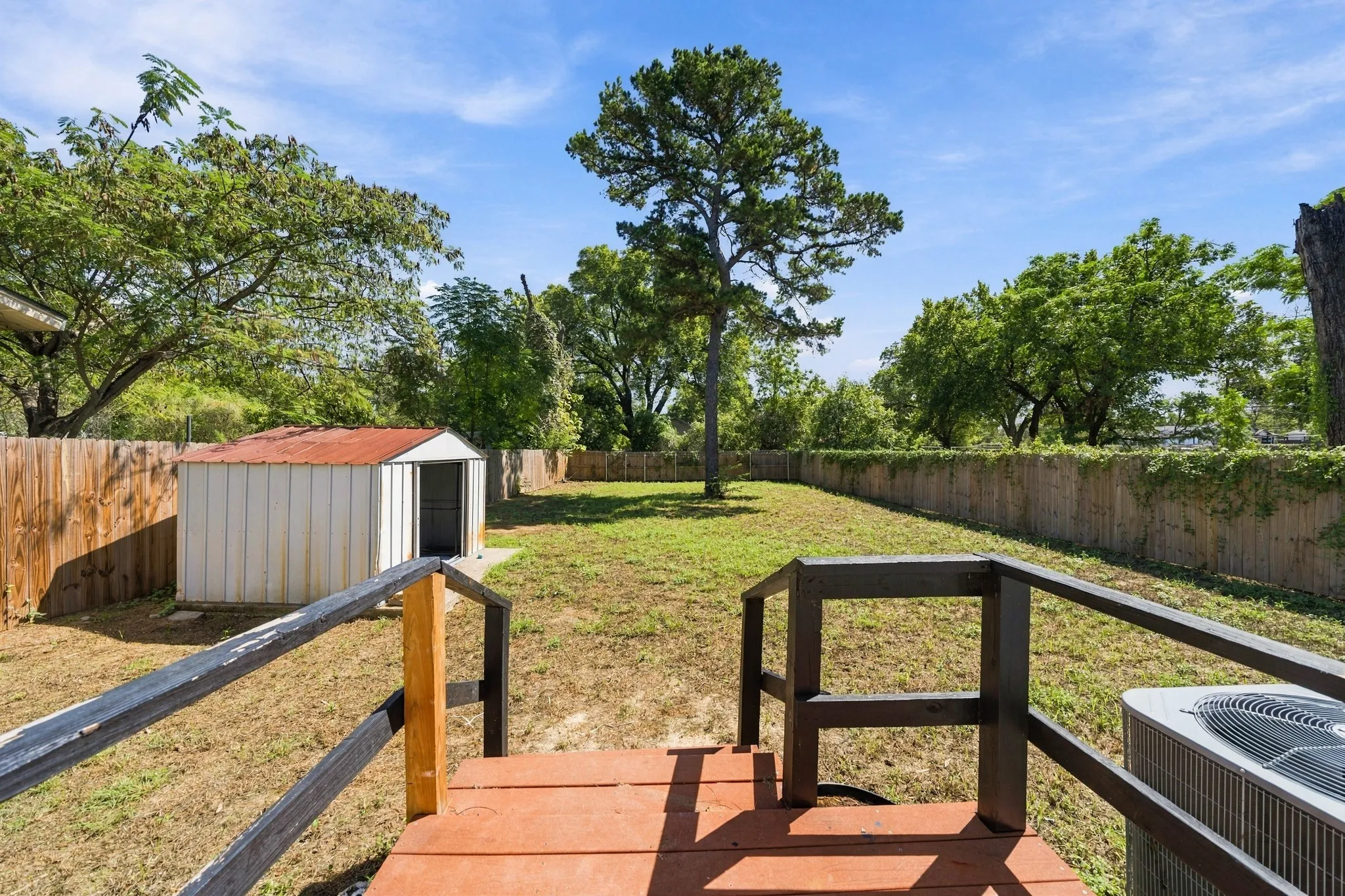 Single Family Residence For Sale in Mc Lennan County , 1207 Paul Quinn Street, Waco, Texas 76704, 3 Bedroom, 2 Bathroom, Garage spaces, 1,164 Sqft, built in 1914, mls#21405009, Real Estate Agent in Waco, Homes For Sale in Mc Lennan county, Homes For Sale in Waco, Realtor in Waco Texas, Real Estate Brokerage Independent Realty Texas, Luminita Cordes Realtor