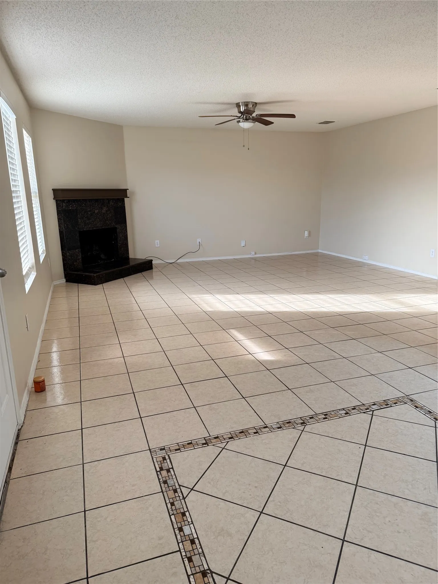 Single Family Residence For Rent in Rockwall County , 2531 Barksdale Drive, Rockwall, Texas 75032, 3 Bedroom, 2 Bathroom, 2 Garage spaces, 1,774 Sqft, built in 2003, mls#21404233, Real Estate Agent in Rockwall, Homes For Rent in Rockwall county, Homes For Rent in Rockwall, Realtor in Rockwall Texas, Real Estate Brokerage Independent Realty Texas, Luminita Cordes Realtor