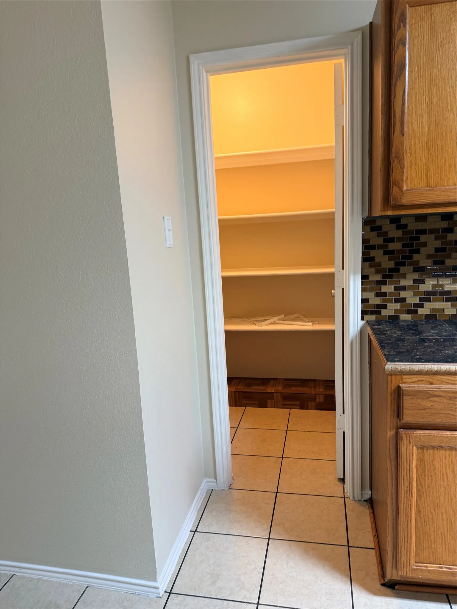 Single Family Residence For Rent in Rockwall County , 2531 Barksdale Drive, Rockwall, Texas 75032, 3 Bedroom, 2 Bathroom, 2 Garage spaces, 1,774 Sqft, built in 2003, mls#21404233, Real Estate Agent in Rockwall, Homes For Rent in Rockwall county, Homes For Rent in Rockwall, Realtor in Rockwall Texas, Real Estate Brokerage Independent Realty Texas, Luminita Cordes Realtor