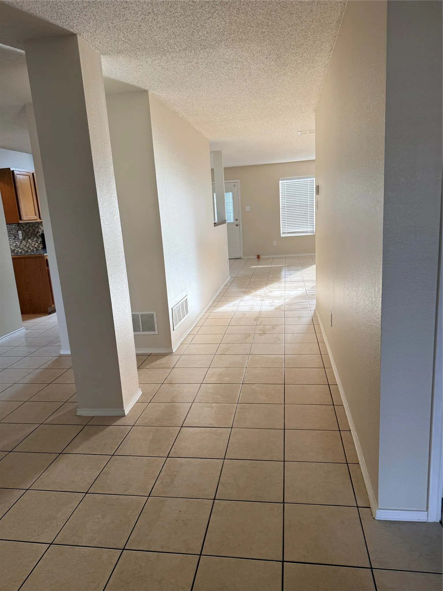 Single Family Residence For Rent in Rockwall County , 2531 Barksdale Drive, Rockwall, Texas 75032, 3 Bedroom, 2 Bathroom, 2 Garage spaces, 1,774 Sqft, built in 2003, mls#21404233, Real Estate Agent in Rockwall, Homes For Rent in Rockwall county, Homes For Rent in Rockwall, Realtor in Rockwall Texas, Real Estate Brokerage Independent Realty Texas, Luminita Cordes Realtor