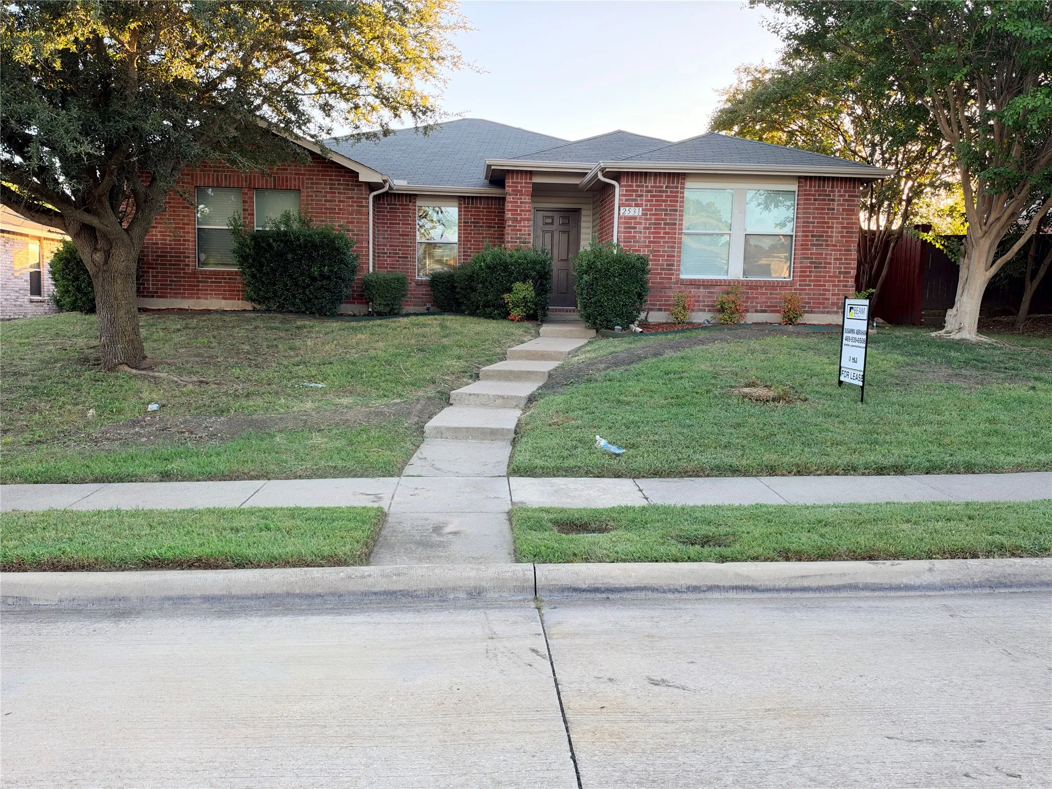 Single Family Residence For Rent in Rockwall County , 2531 Barksdale Drive, Rockwall, Texas 75032, 3 Bedroom, 2 Bathroom, 2 Garage spaces, 1,774 Sqft, built in 2003, mls#21404233, Real Estate Agent in Rockwall, Homes For Rent in Rockwall county, Homes For Rent in Rockwall, Realtor in Rockwall Texas, Real Estate Brokerage Independent Realty Texas, Luminita Cordes Realtor