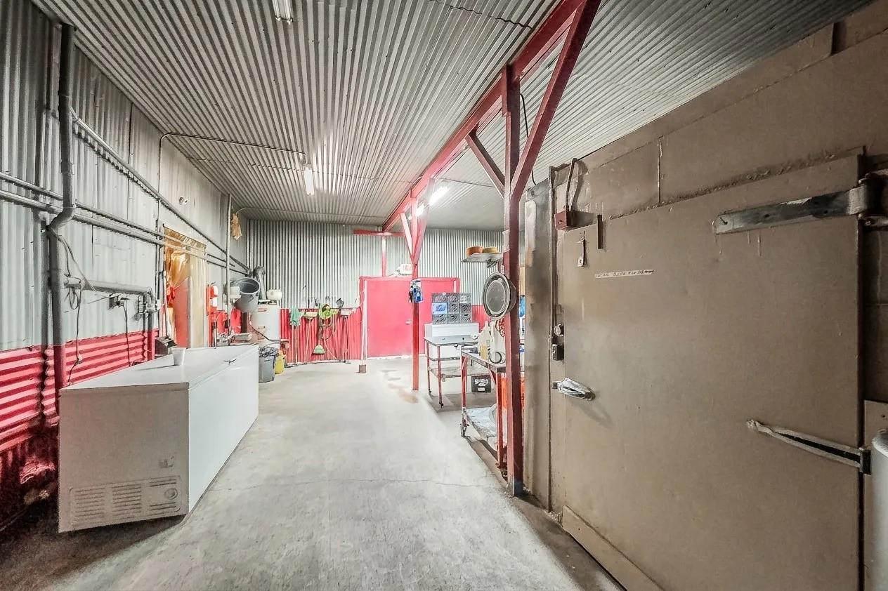 Retail For Sale in Tarrant County , 1617 25th Street, Fort Worth, Texas 76164, 0, 0, Garage spaces, 0 Sqft, built in 1954, mls#21390704, Real Estate Agent in Fort Worth, Homes For Sale in Tarrant county, Homes For Sale in Fort Worth, Realtor in Fort Worth Texas, Real Estate Brokerage Independent Realty Texas, Luminita Cordes Realtor