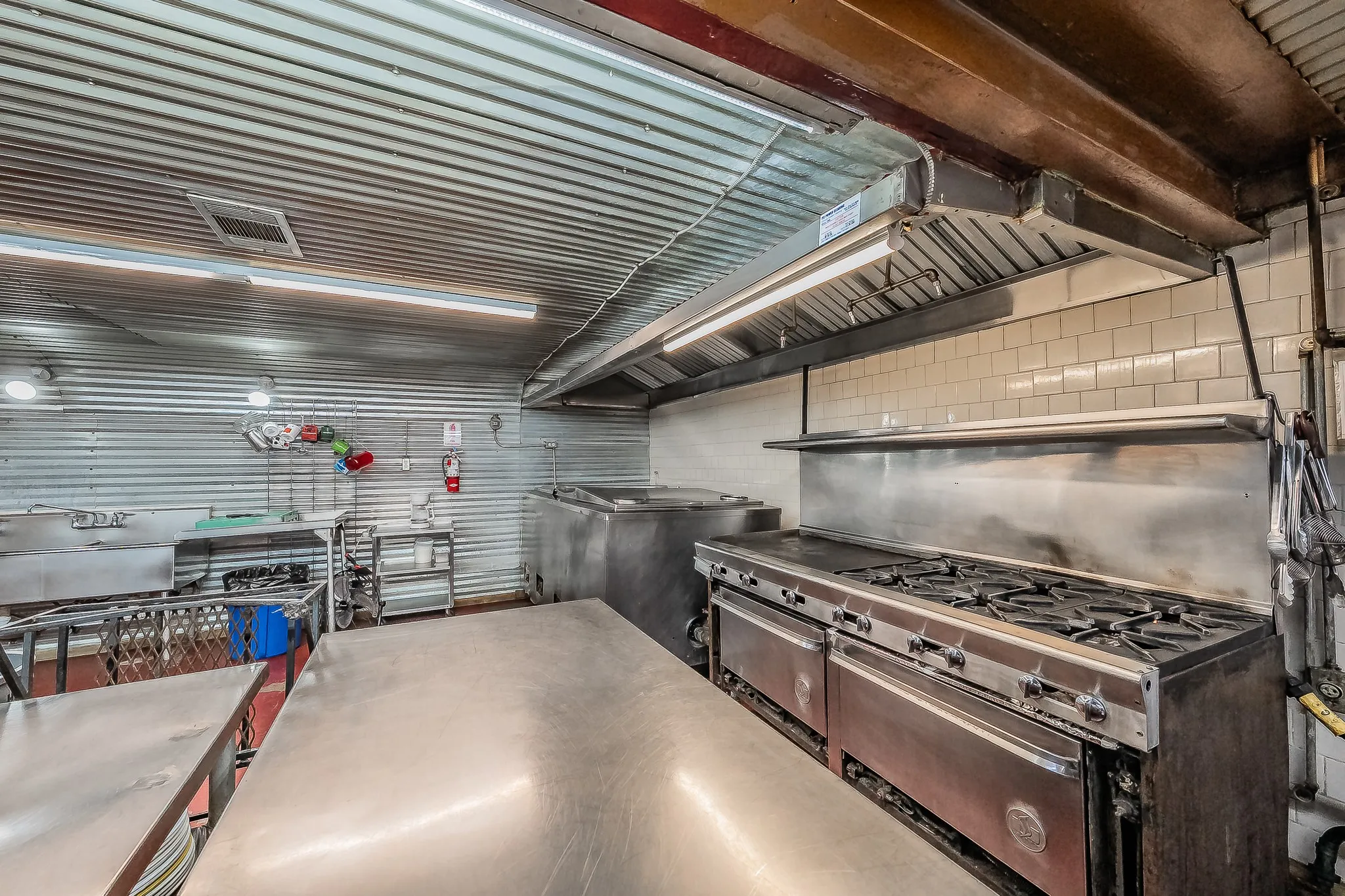 Retail For Sale in Tarrant County , 1617 25th Street, Fort Worth, Texas 76164, 0, 0, Garage spaces, 0 Sqft, built in 1954, mls#21390704, Real Estate Agent in Fort Worth, Homes For Sale in Tarrant county, Homes For Sale in Fort Worth, Realtor in Fort Worth Texas, Real Estate Brokerage Independent Realty Texas, Luminita Cordes Realtor